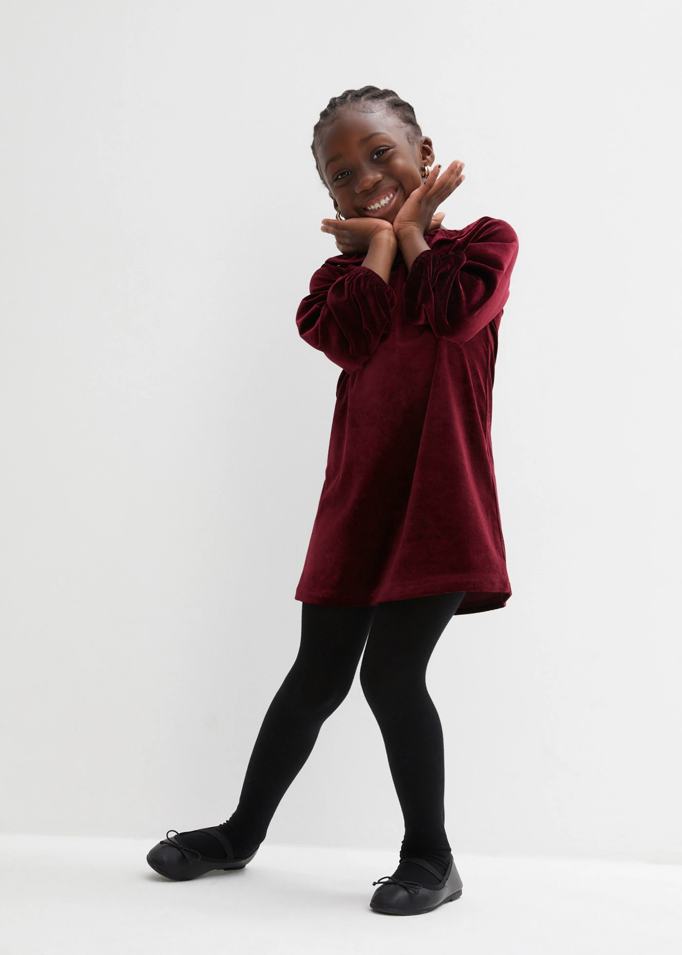 Robe en velours à volants • rouge érable • Boutique bonprix