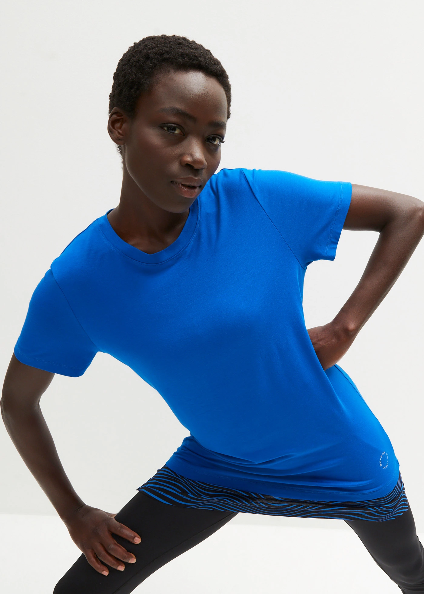 T-shirt de sport long, style 2-en-1 • bleu azur graphique • Boutique bonprix