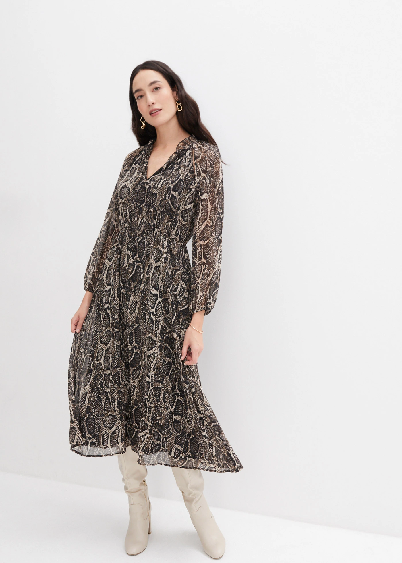 Chiffon maxi jurk met cut-outs • zwart slangenprint • bonprix online shop