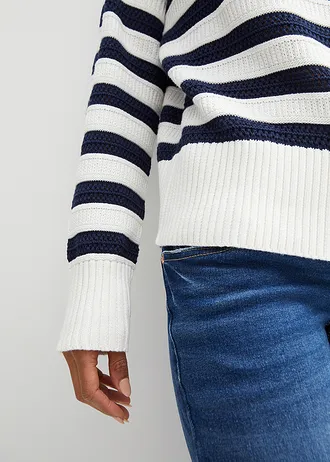 Sweter boxy z dzianiny w ażurowy wzór • ciemnoniebiesko-biel wełny w paski • bonprix obchod