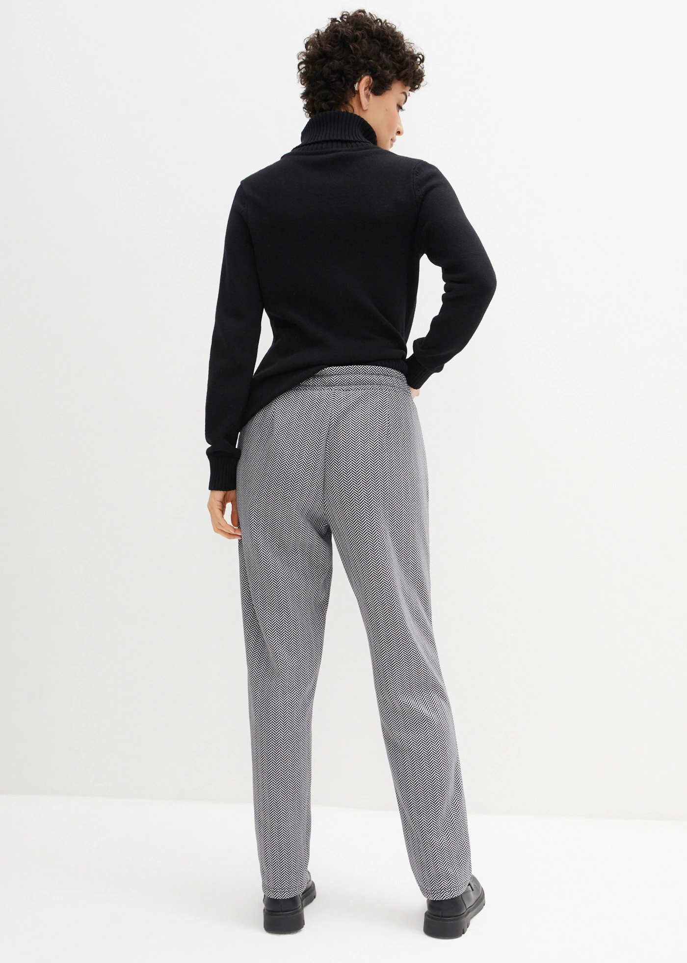 Pantalon chaud avec taille élastique • écru/noir graphique • Boutique bonprix