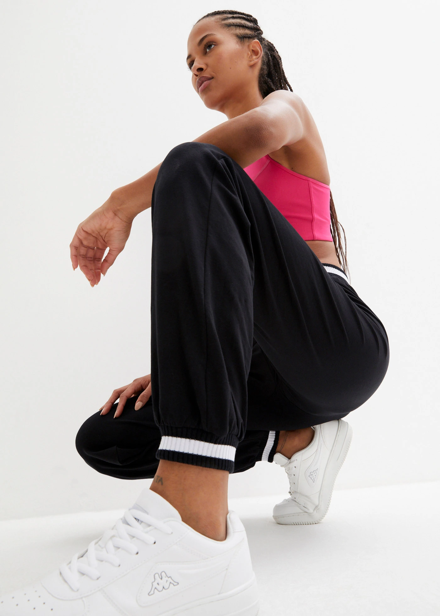 Pantalon sweat en matière extensible • noir • Boutique bonprix