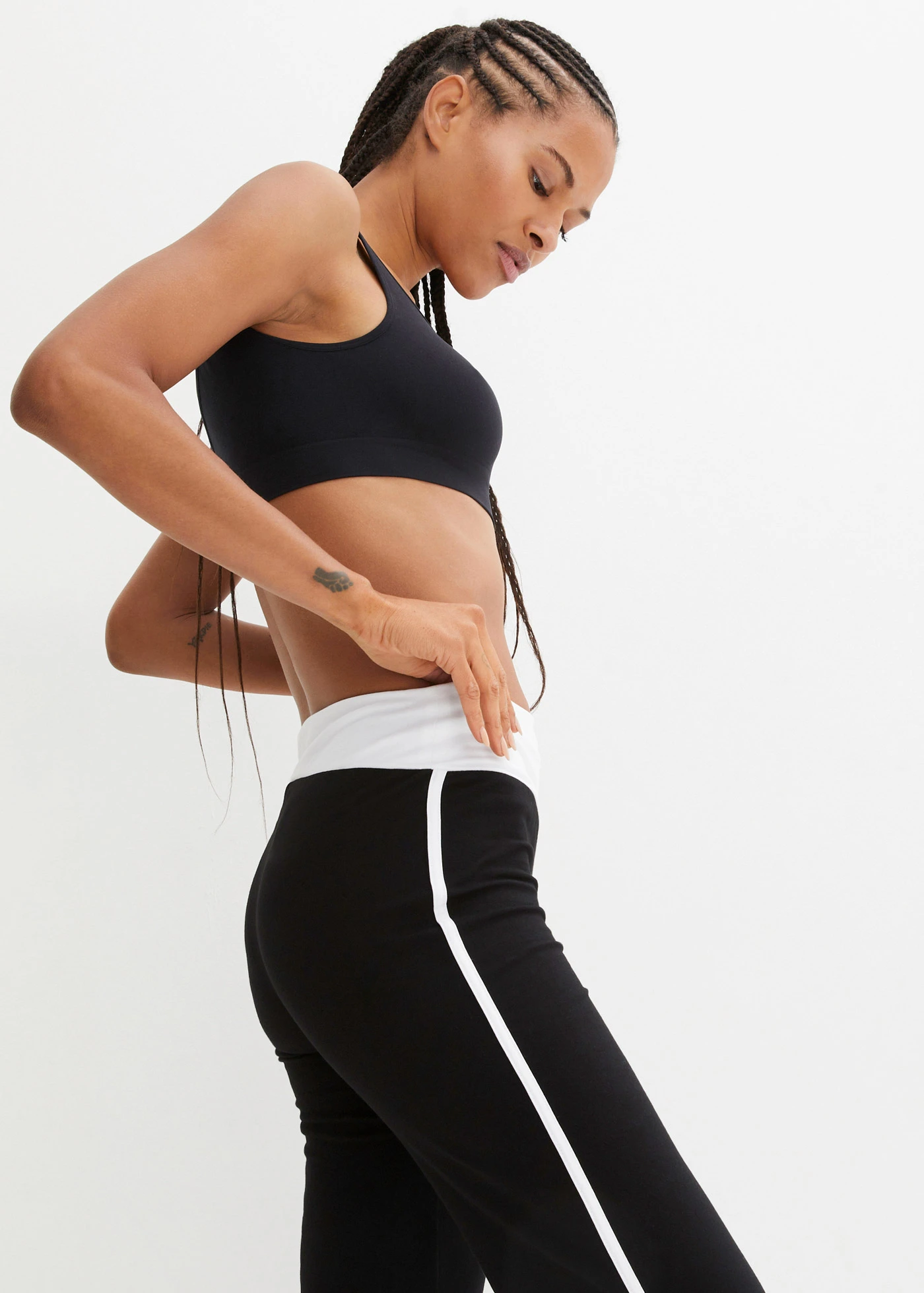 Pantaloni sport cu bumbac, stretch • negru • magazin bonprix