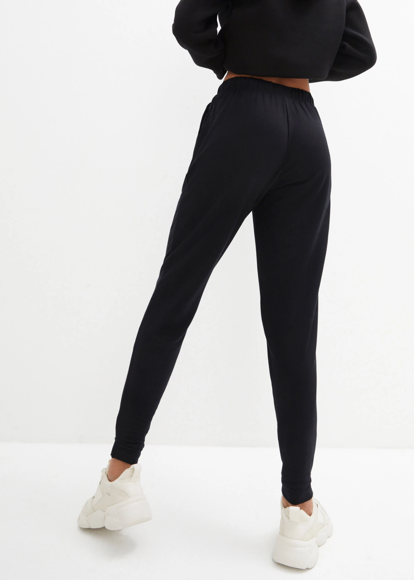 Pantalon de jogging en matière légère • noir • Boutique bonprix