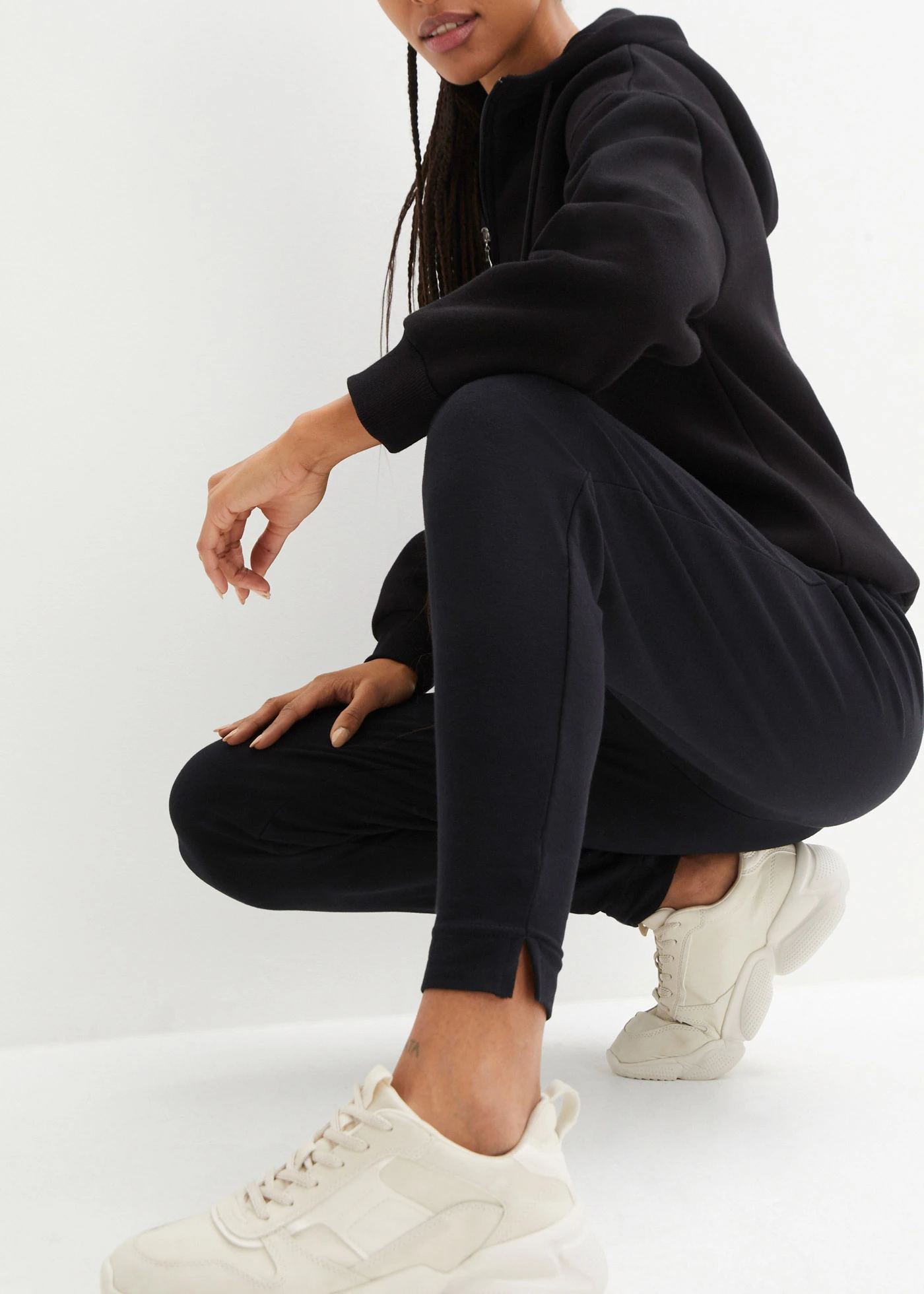 Pantalon de jogging en matière légère • noir • Boutique bonprix