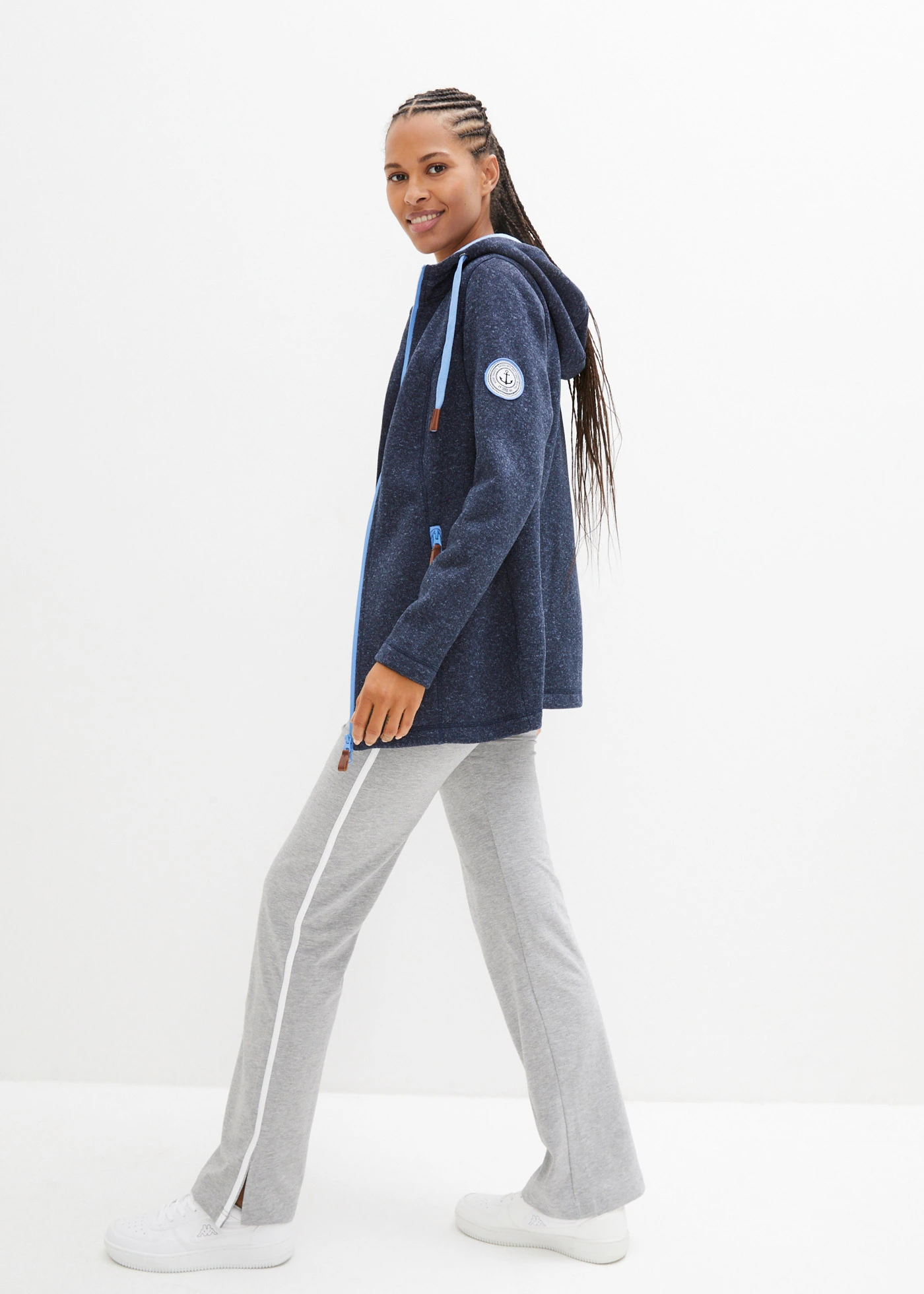 Veste en polaire tricoté à capuche • bleu foncé chiné • Boutique bonprix