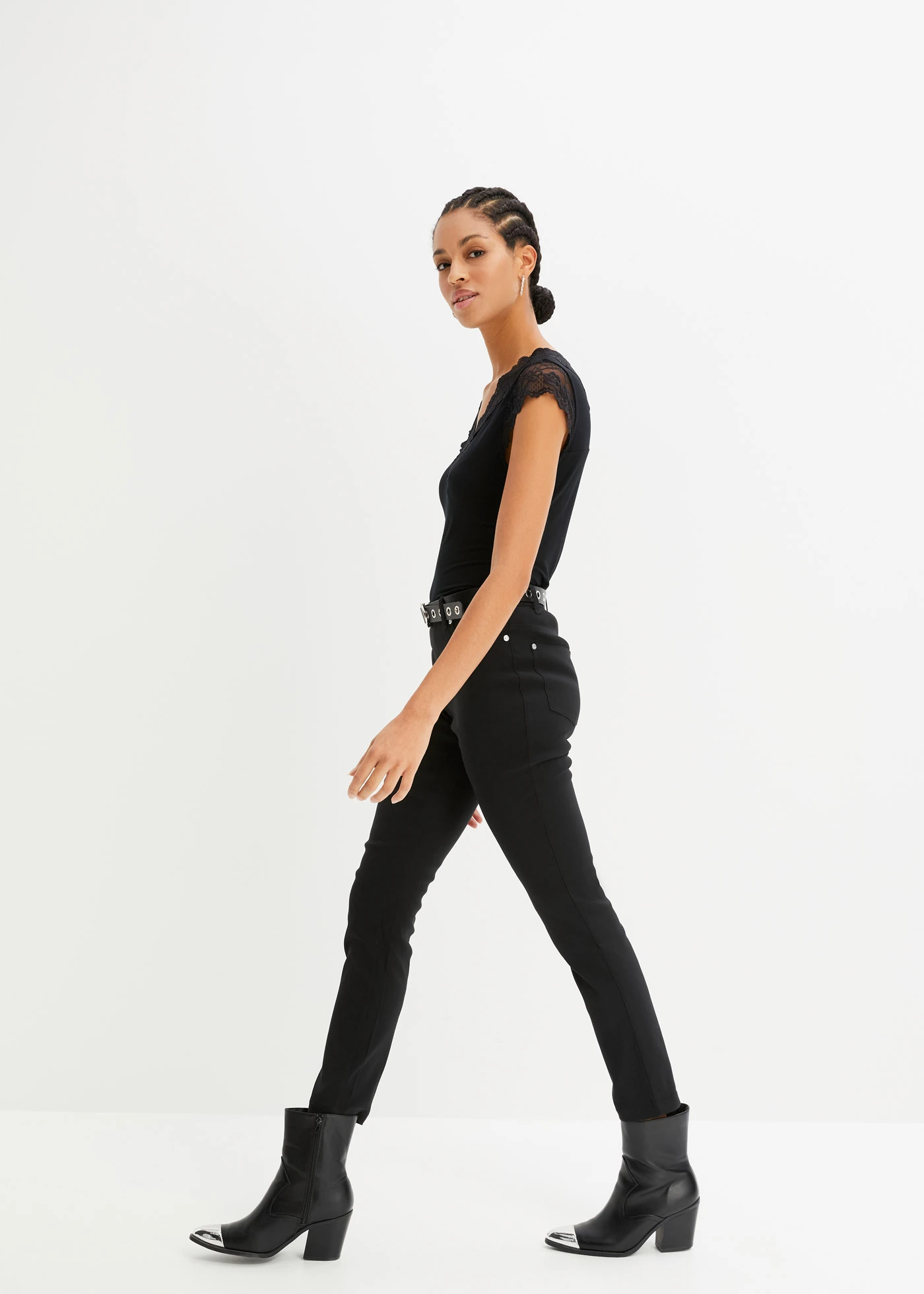 T-shirt en viscose mélangée • noir • Boutique bonprix