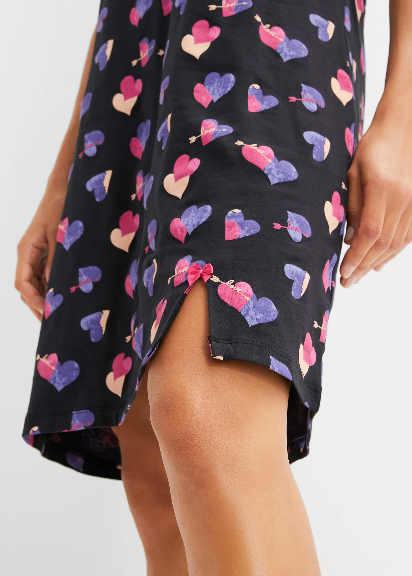 Nočná košeľa, krátka, z čistej bio bavlny • magnóliovo cyklámenová-čierna • obchod bonprix