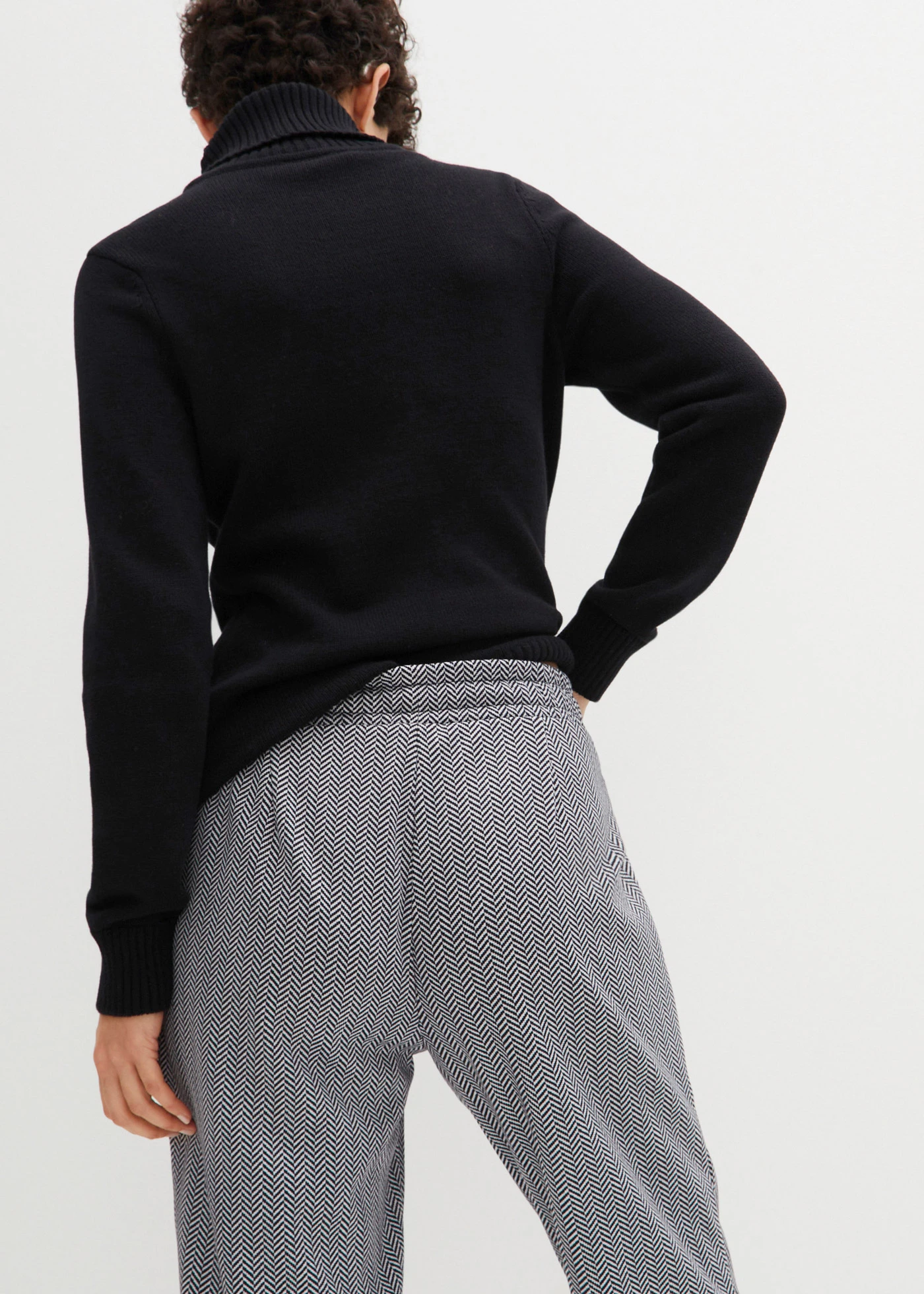 Pantalon chaud avec taille élastique • écru/noir graphique • Boutique bonprix