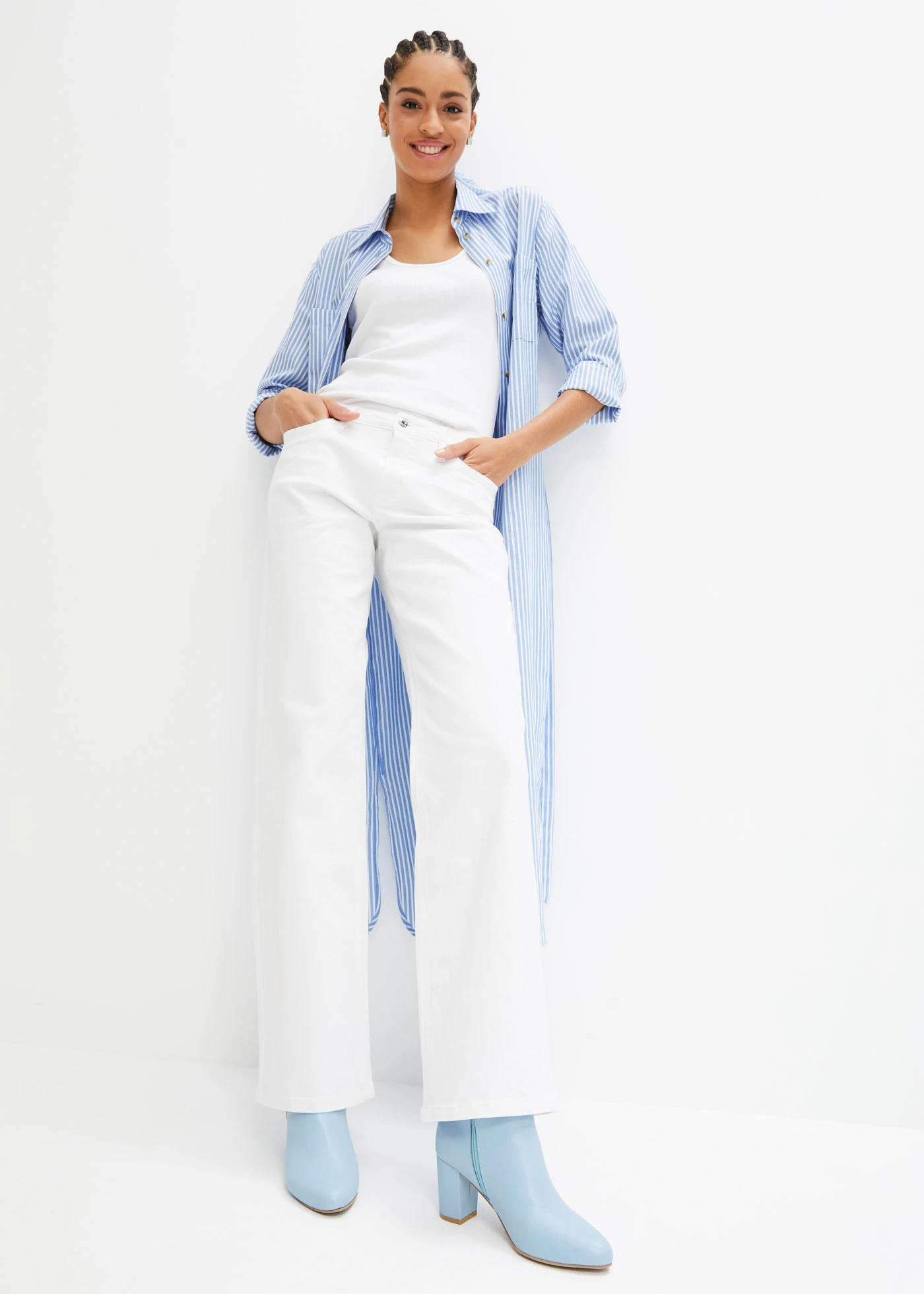 Proužkované halenkové šaty s vázačkou • středně modro-bílá s proužky • bonprix obchod