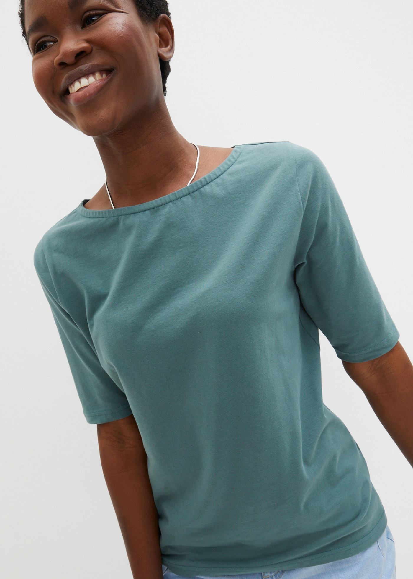 T-shirt col bateau 100% coton • gris vert • Boutique bonprix