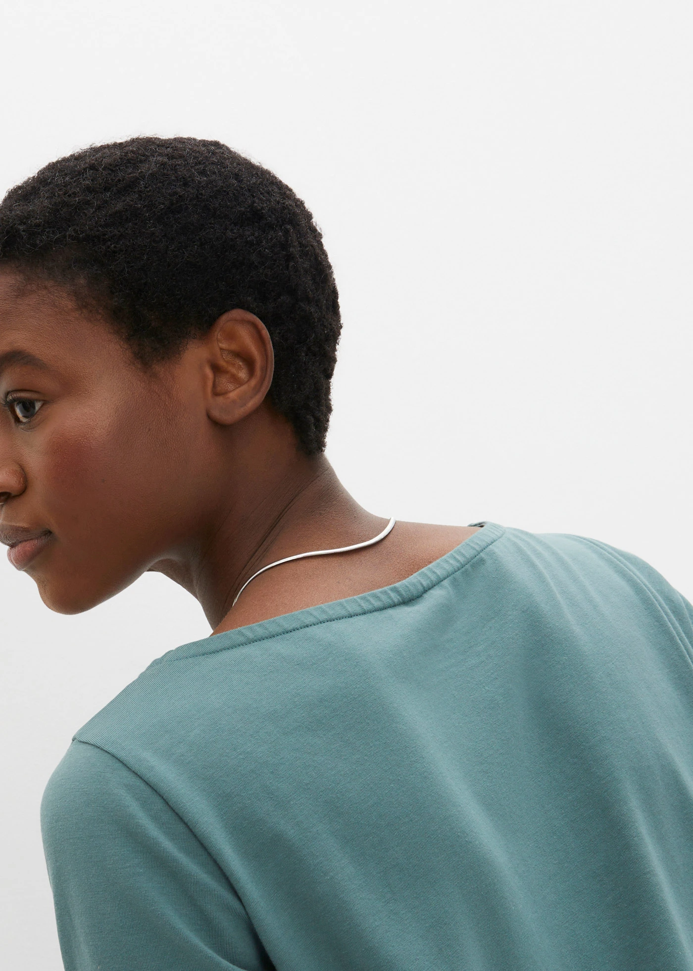 T-shirt col bateau 100% coton • gris vert • Boutique bonprix