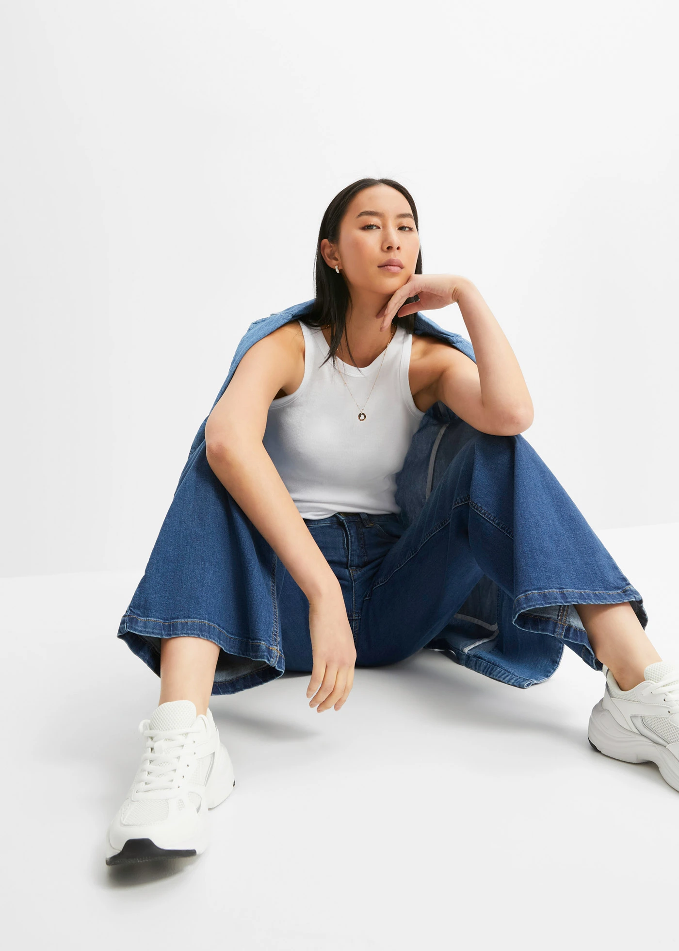 Blugi largi stretch cu talie înaltă, bumbac bio • albastru denim uzat • magazin bonprix