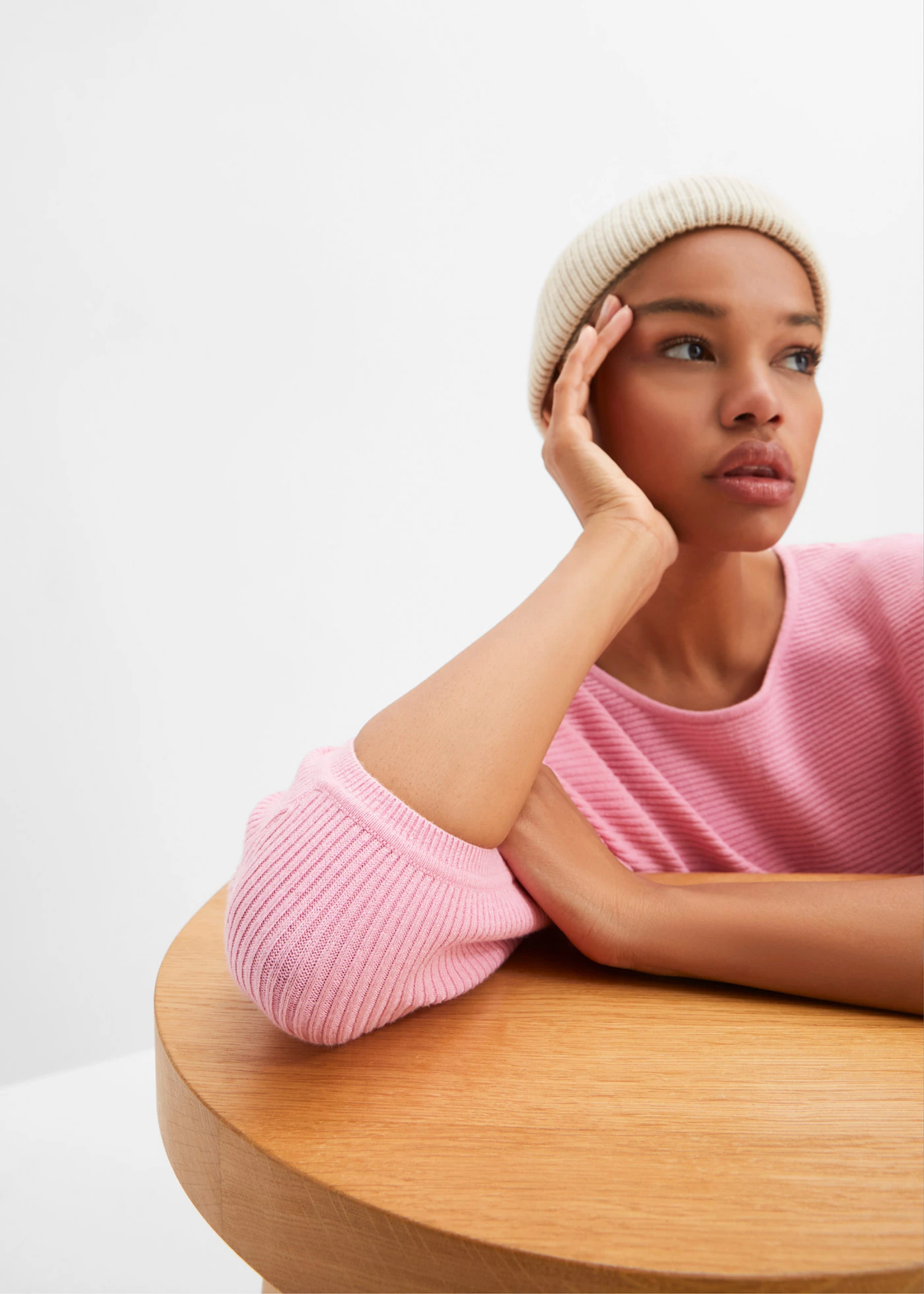 Sweter oversize z prążkowanego materiału z domieszką wiskozy • jasnoróżowy • sklep bonprix