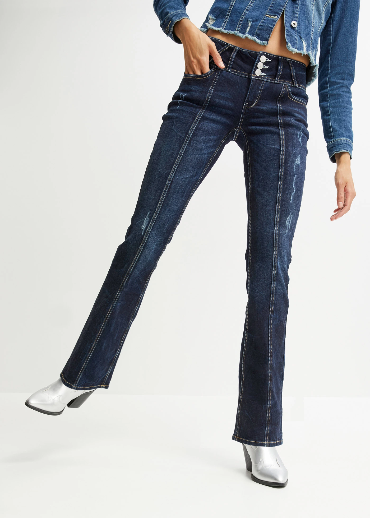 Bootcut jeans mid waist, stretch • donkerblauw denim • bonprix online shop