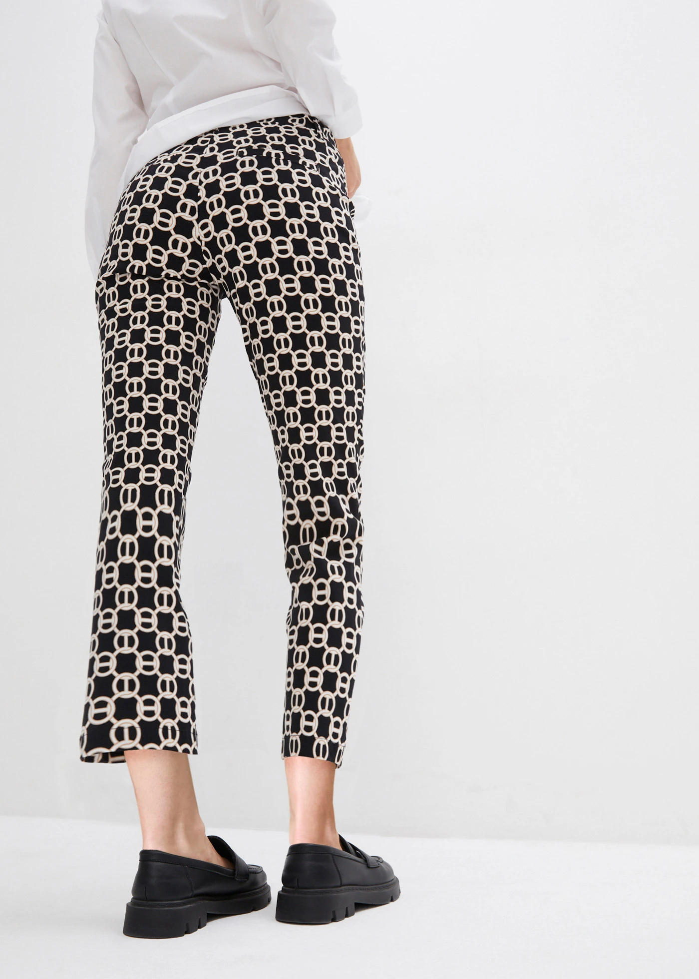 Pantaloni cu stretch din bengalină • negru/ecru • magazin bonprix