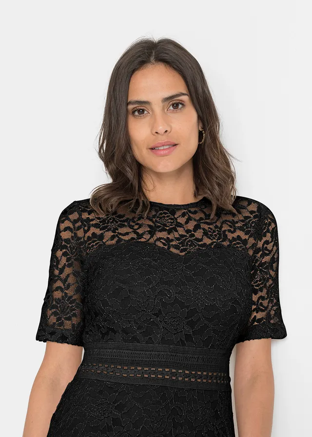 Robe en dentelle avec empiècement crochet • noir • product-page.page-title-suffix