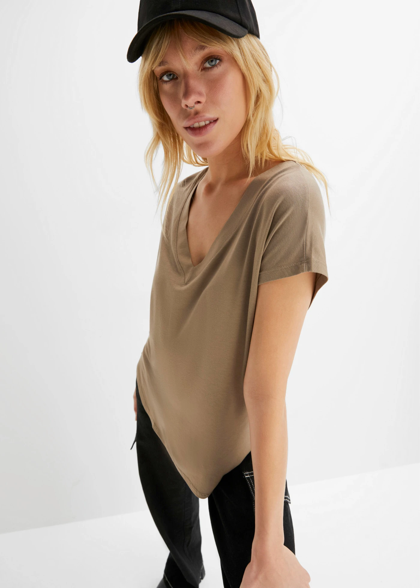 Tricou • oliv deschis • magazin bonprix