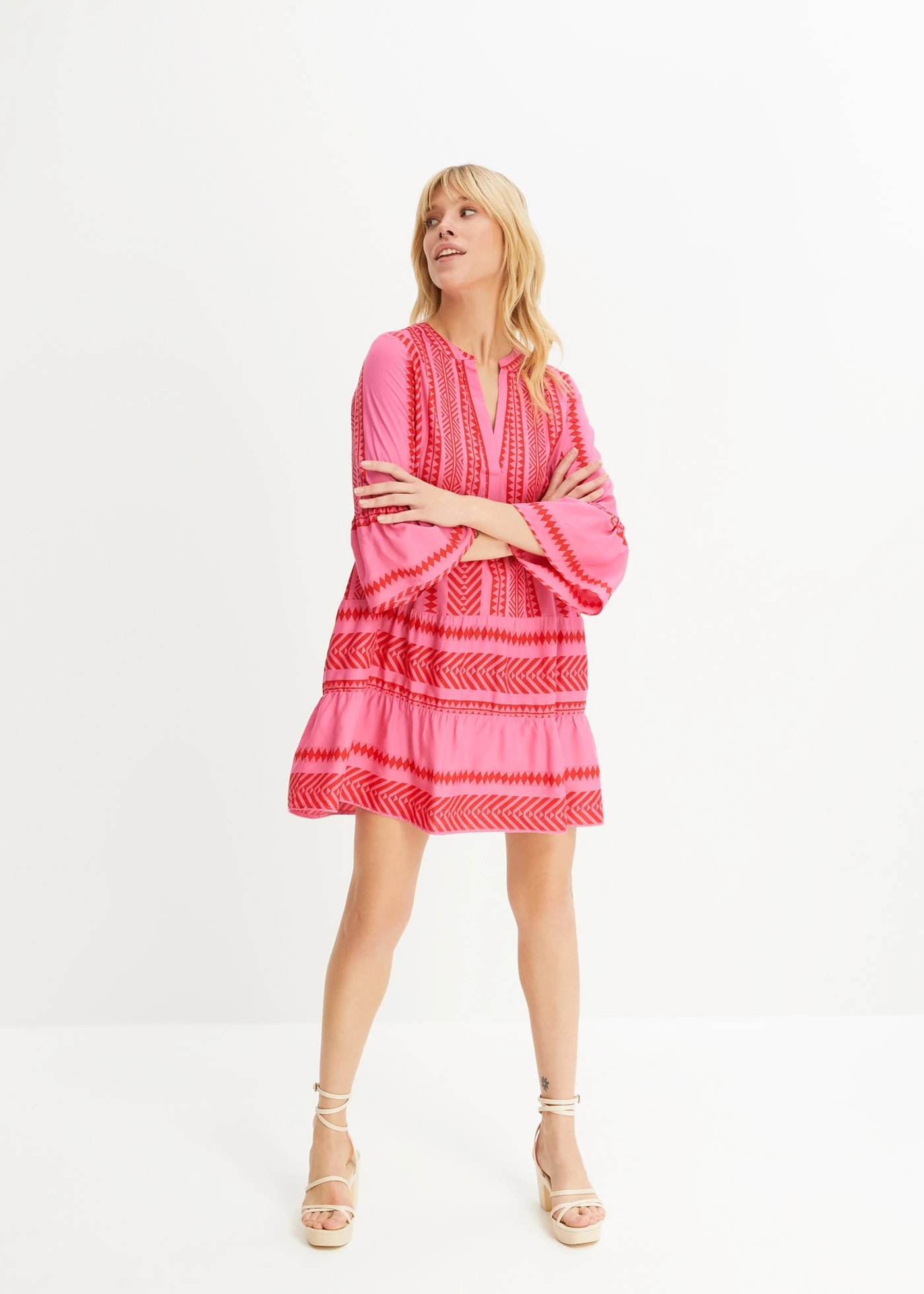 Tunikové šaty ze splývavé viskózy • červeno-pink vzor • bonprix obchod