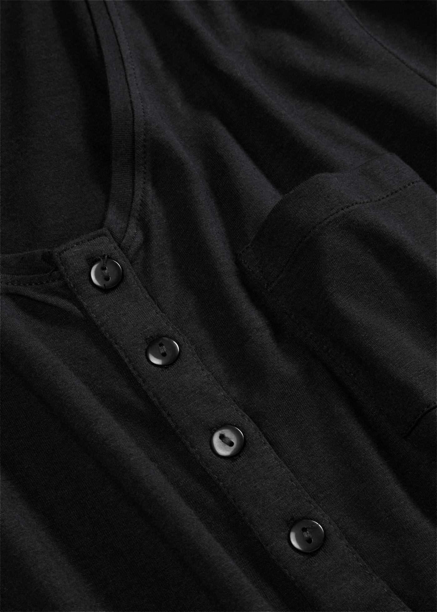 Tricou cu bandă de nasturi • negru • magazin bonprix