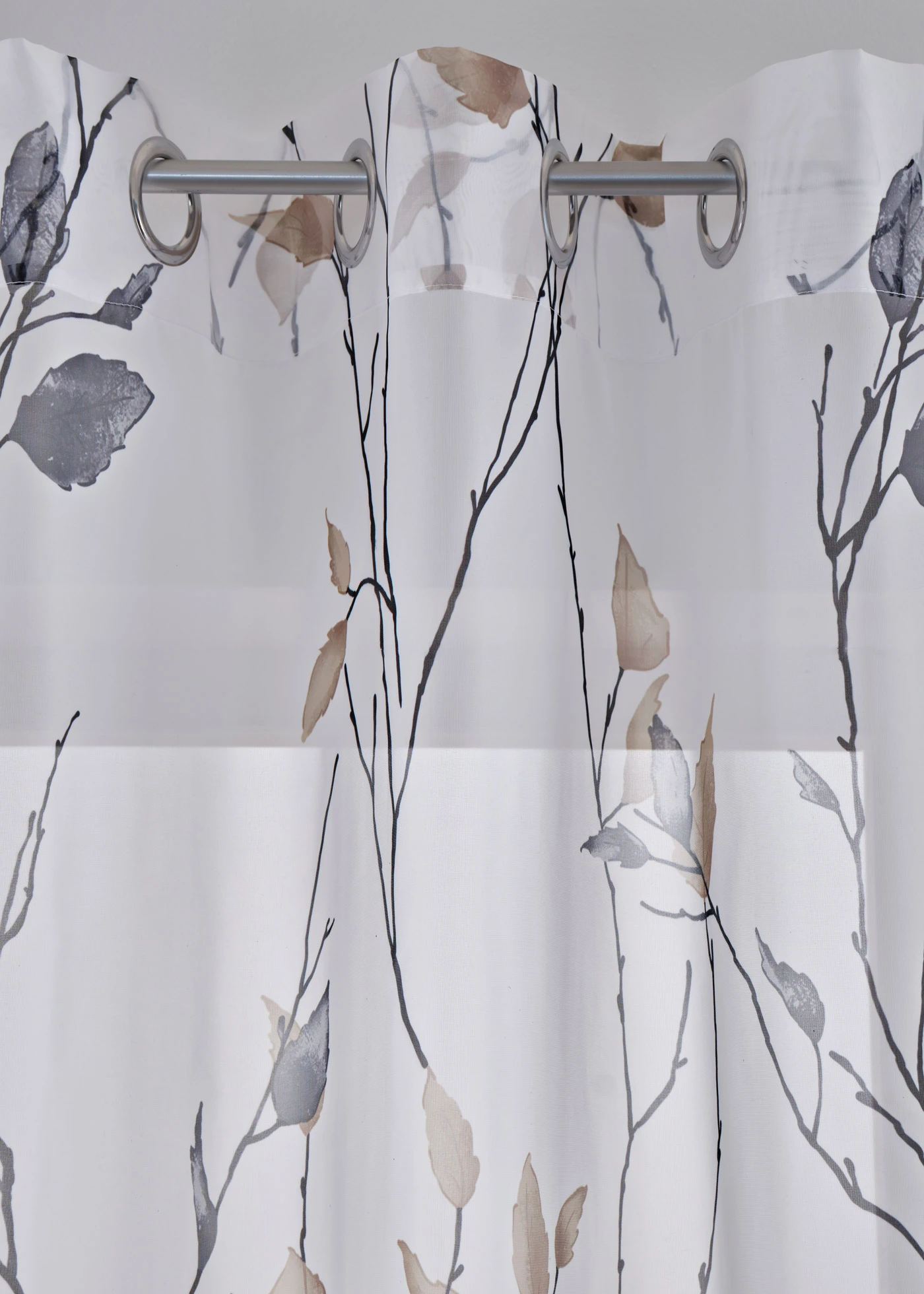 Voilage en tissu léger (1 pce) • blanc-sable-gris floral • Boutique bonprix