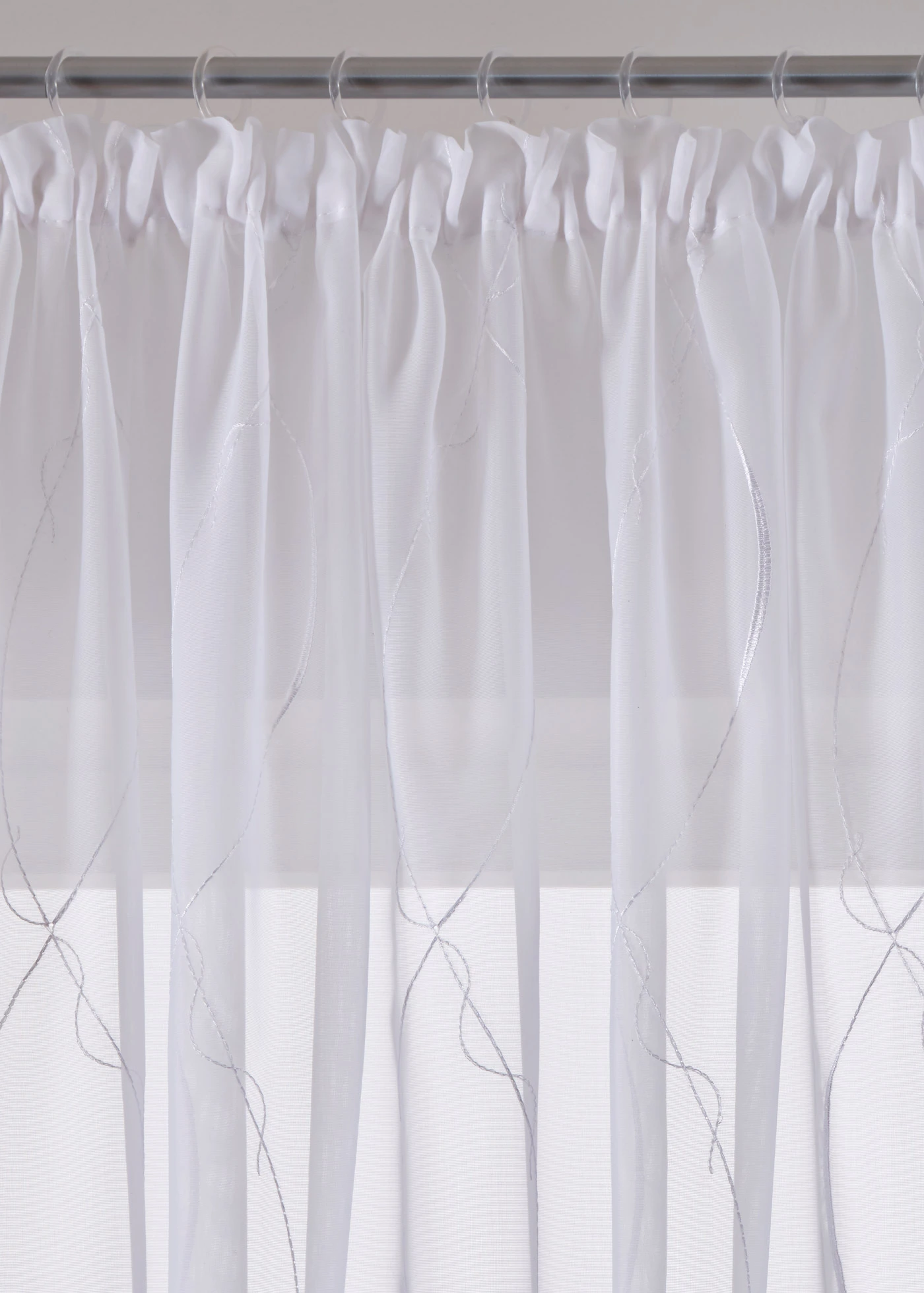 Záclona s výšivkou a recyklovaným polyesterem • bílá • bonprix obchod