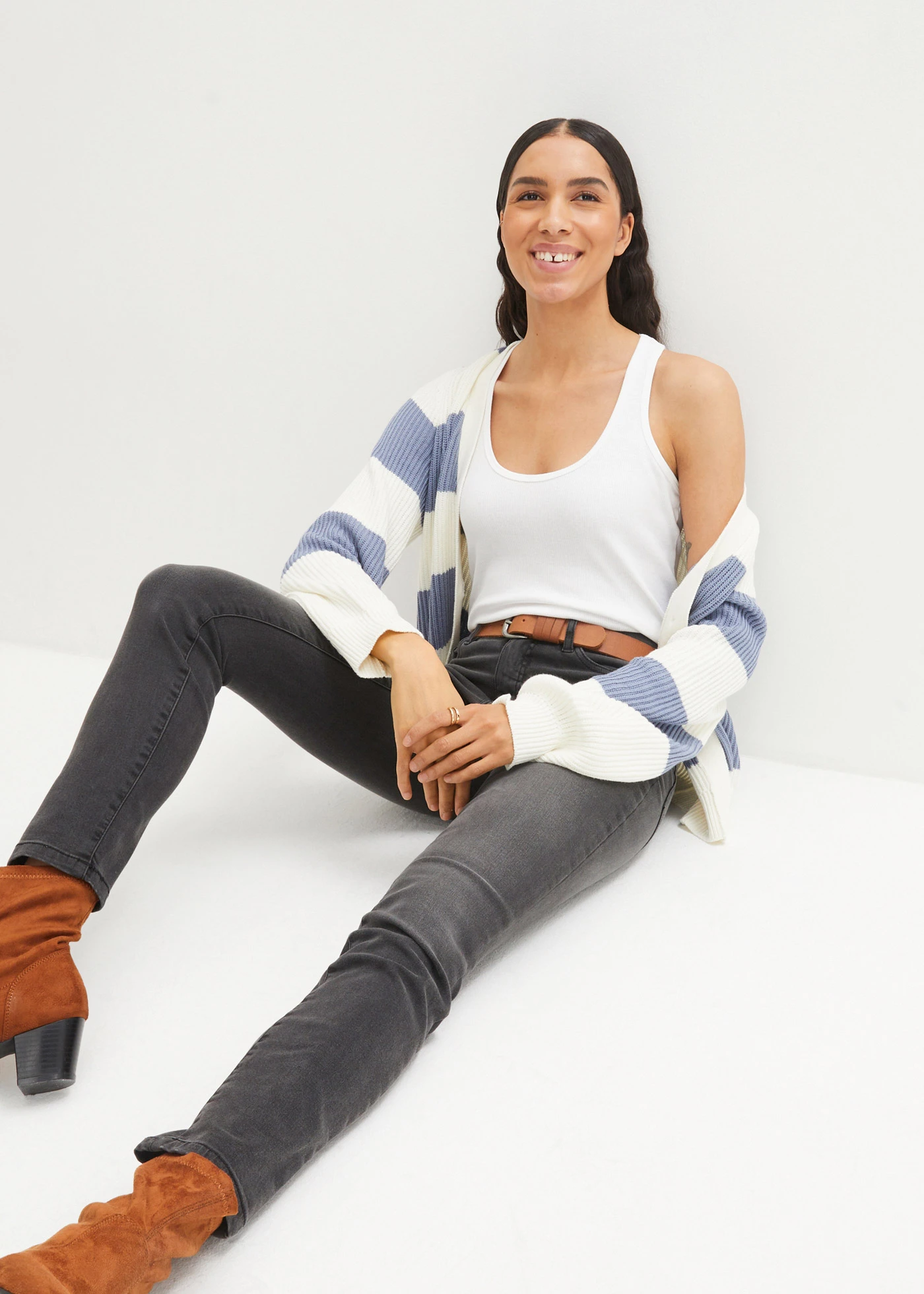 Stahovací džíny, Slim Fit, High Waist • černá used • bonprix obchod