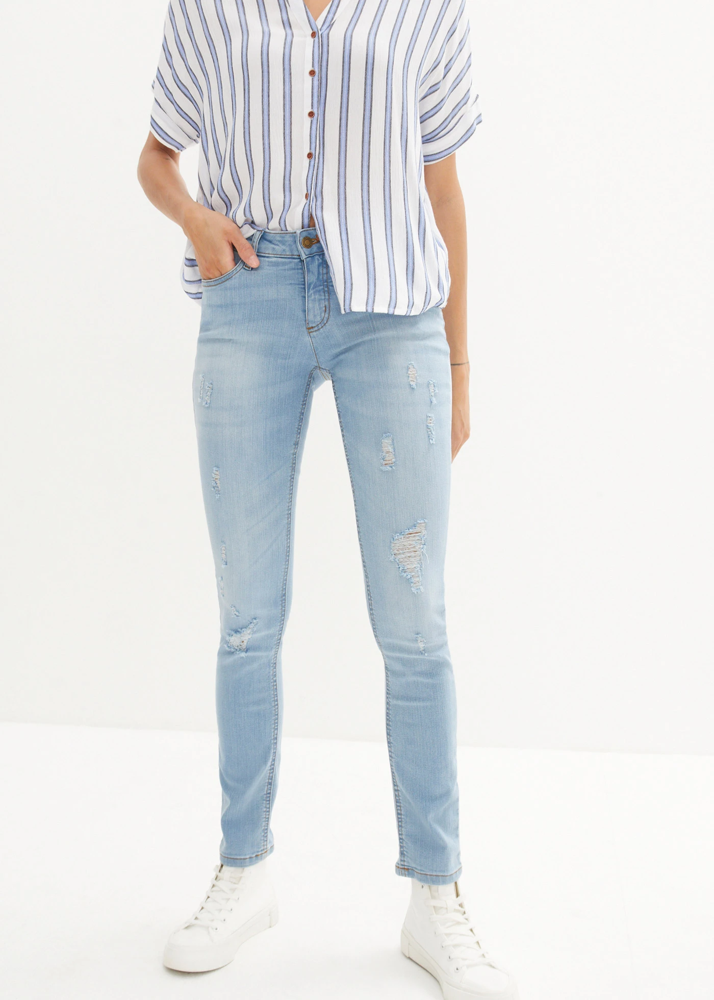 Skinny stretch jeans mid waist • lichtblauw used • bonprix online shop