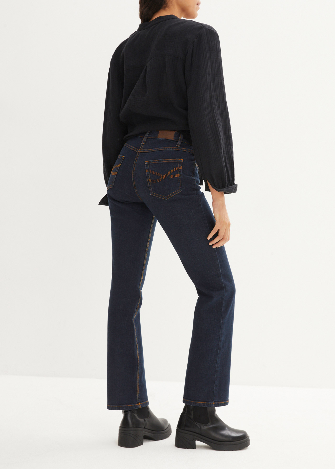 Mid waist stretch jeans, straight • donkerblauw • bonprix online shop