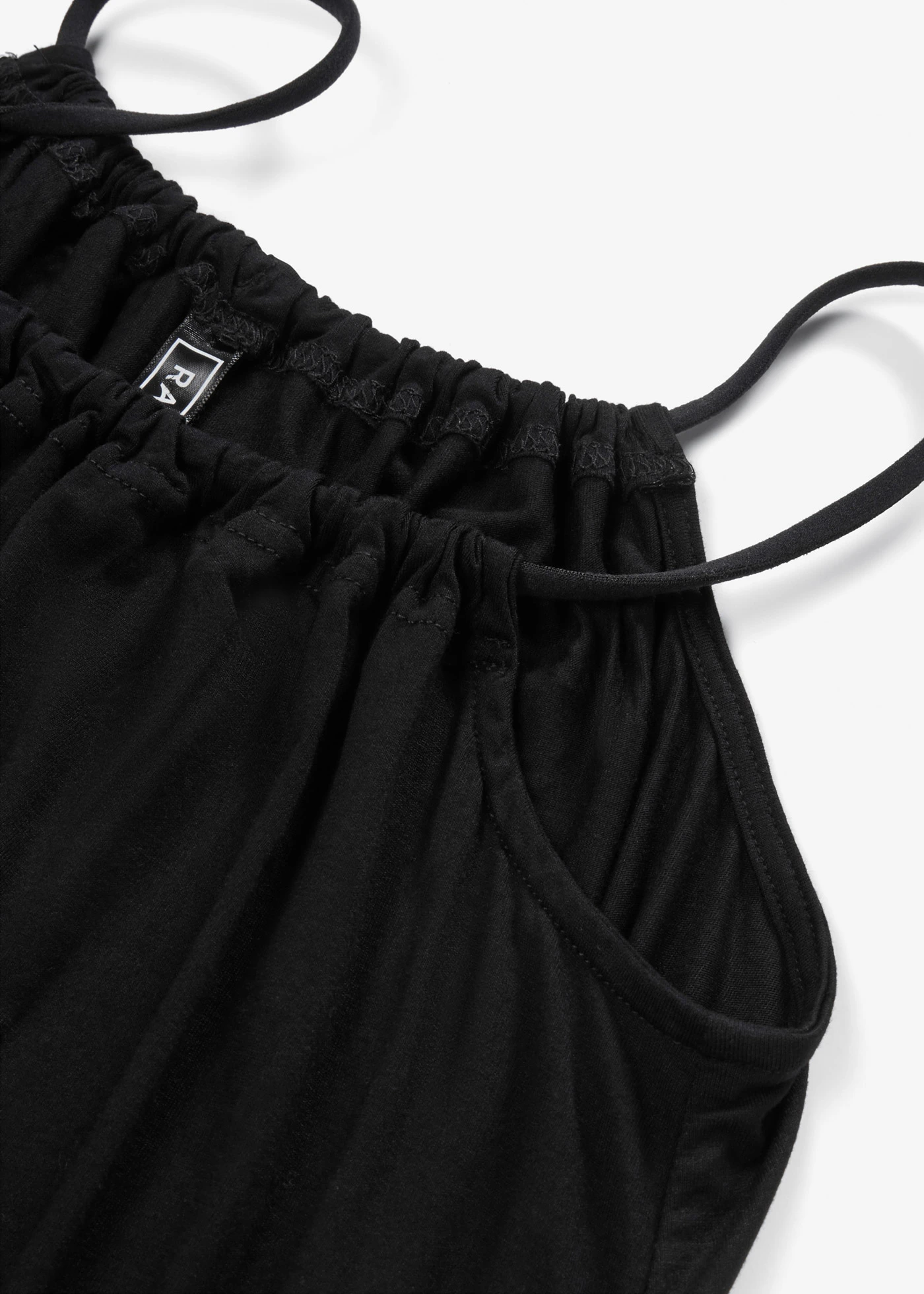 Žerzejové šaty ze splývavé viskózy • černá • bonprix obchod