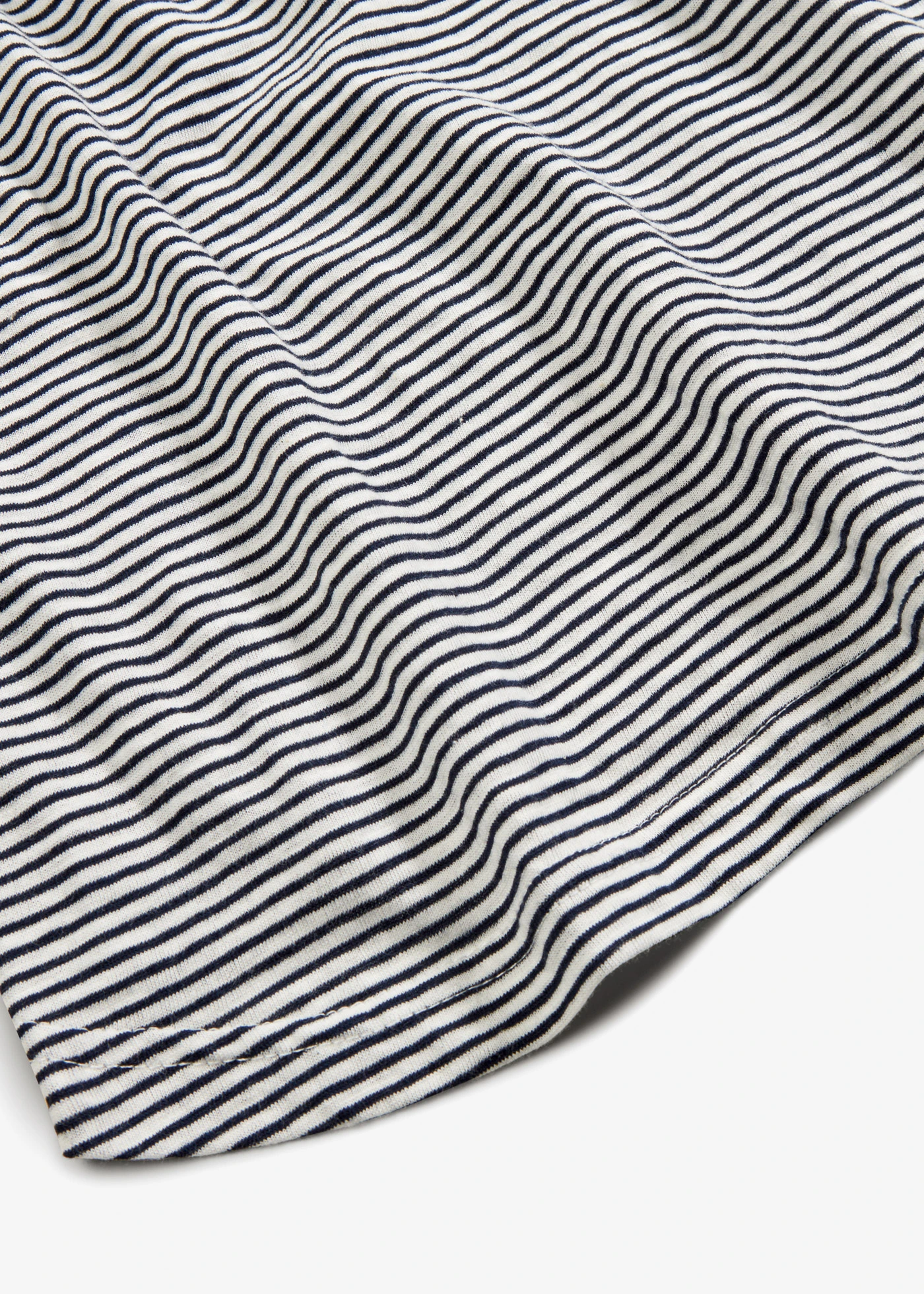 Top s knoflíkovou lištou na zádech • modro-bílé proužky • bonprix obchod