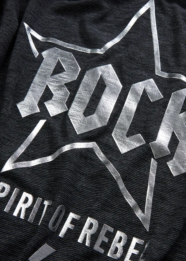 Longshirt met zilveren print • zwart met print • product-page.page-title-suffix