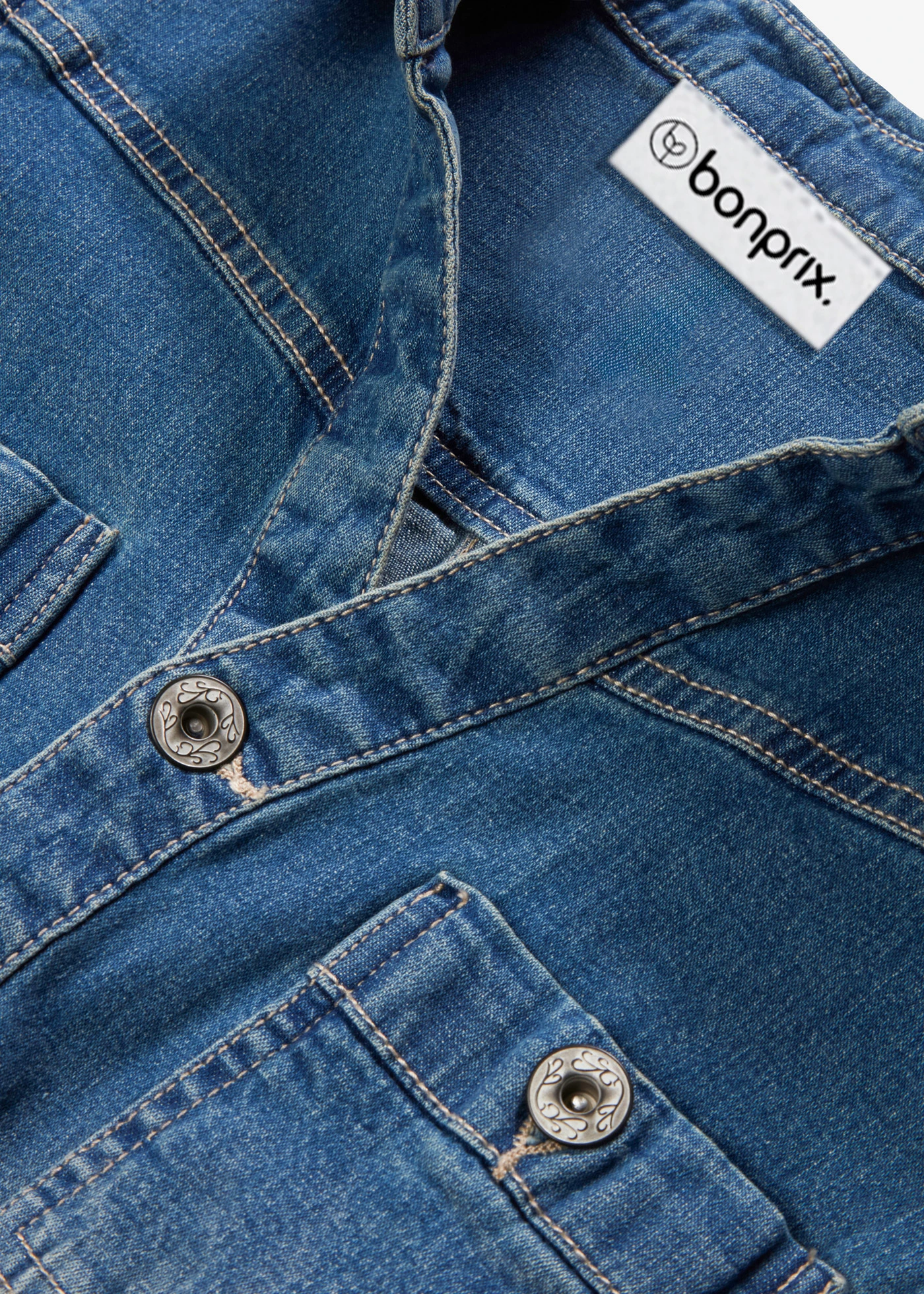 Džínové šaty s knoflíky a nezačištěným spodním okrajem • modrý denim • bonprix obchod
