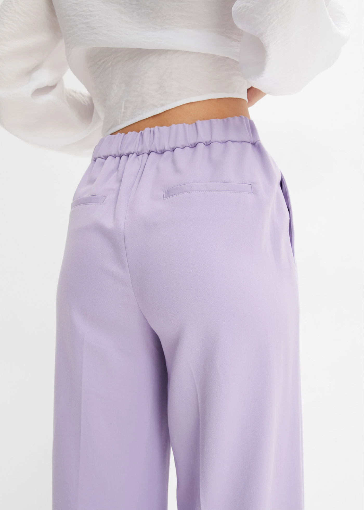 Pantalon à pinces et taille élastiquée • lavande • Boutique bonprix
