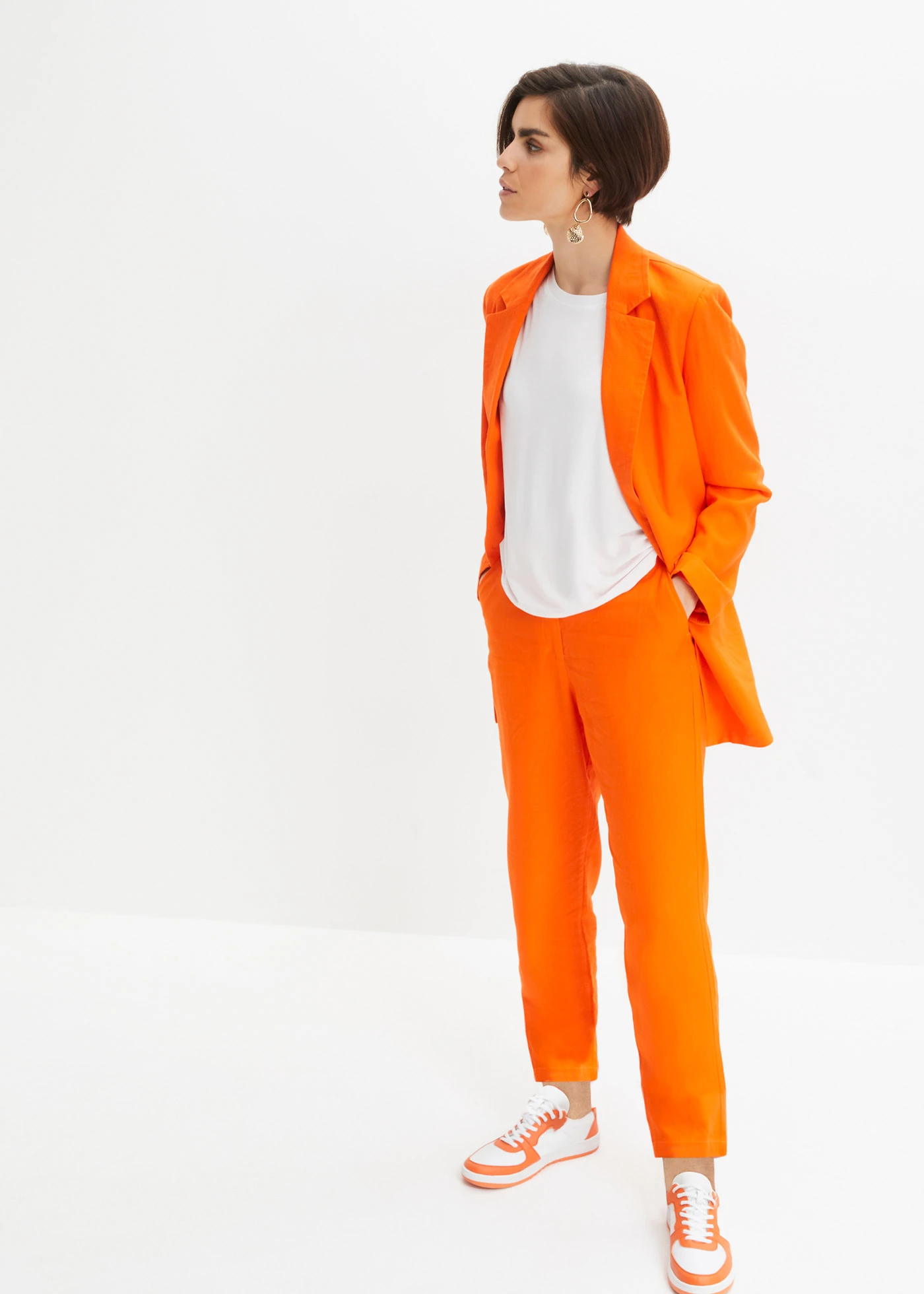 Pantalon cropped taille haute en lin et viscose • orange chaud • Boutique bonprix