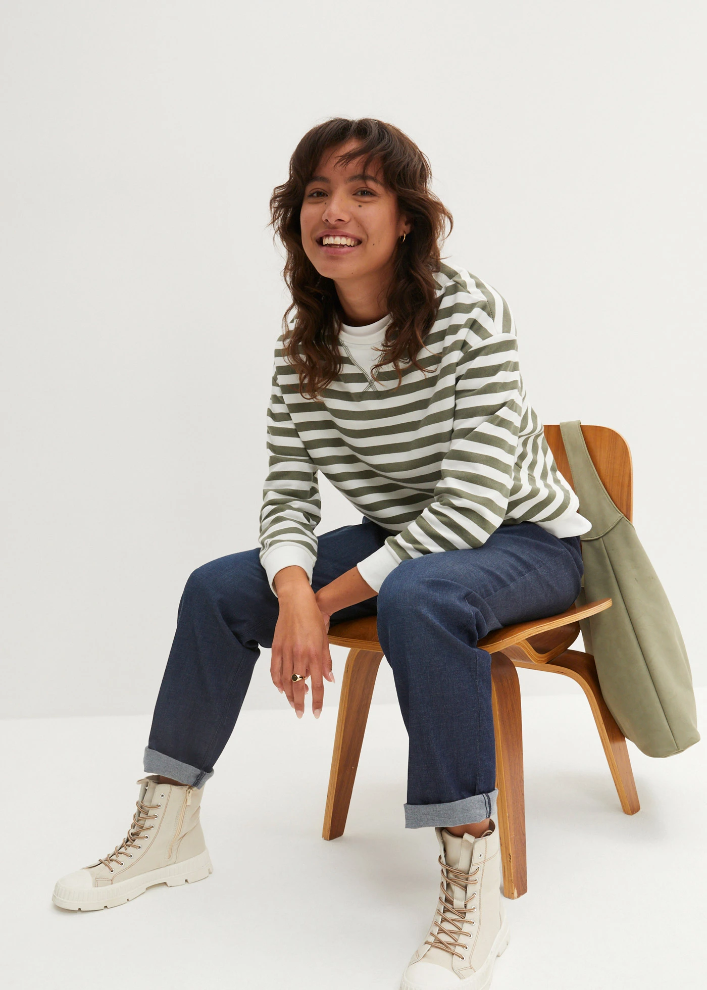 Lot de 2 jeans droits taille haute et élastiquée • denim bleu clair+denim bleu foncé used • Boutique bonprix