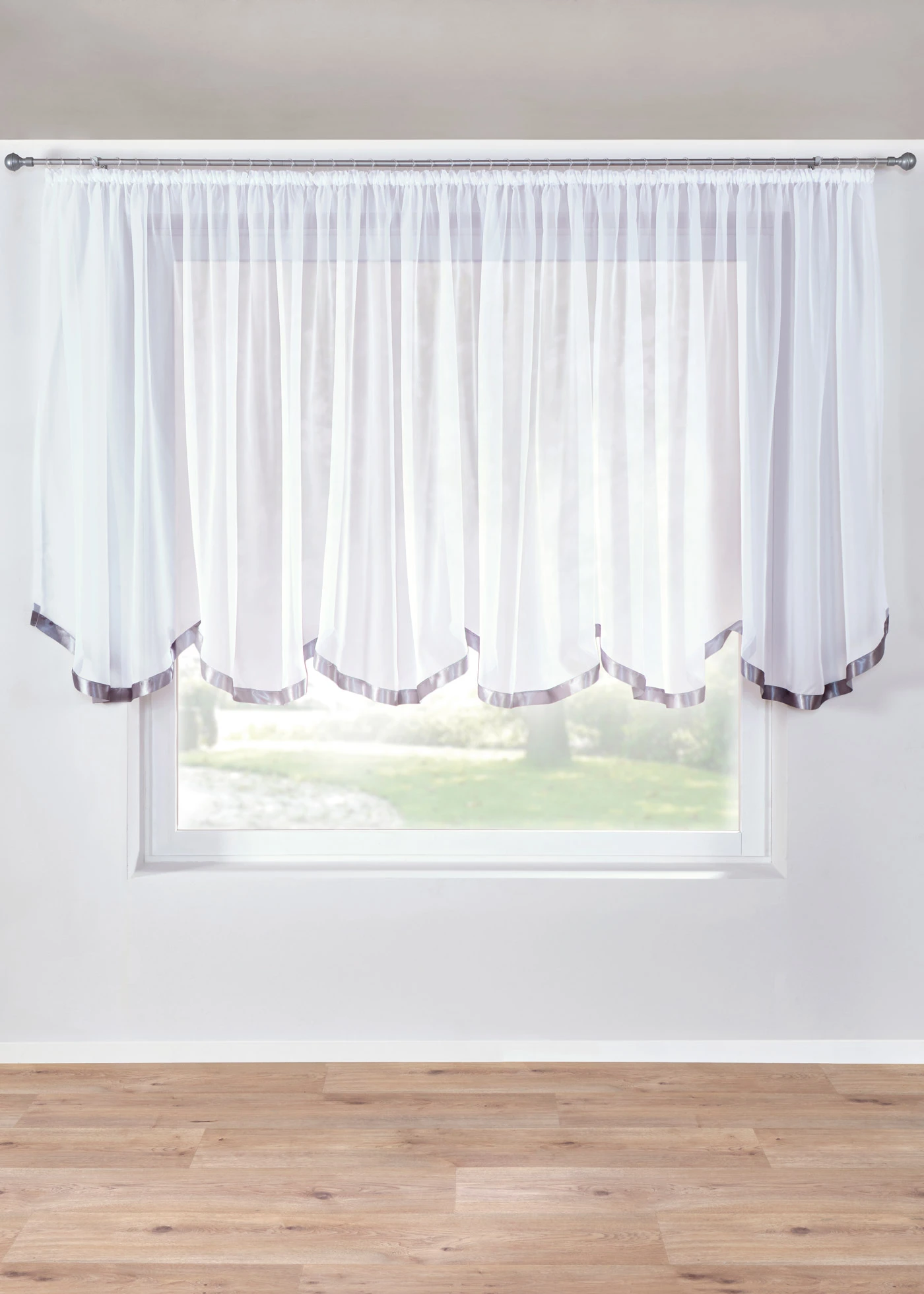 Transparante, korte vitrage met satijnen boord • wit-zilver • bonprix online shop