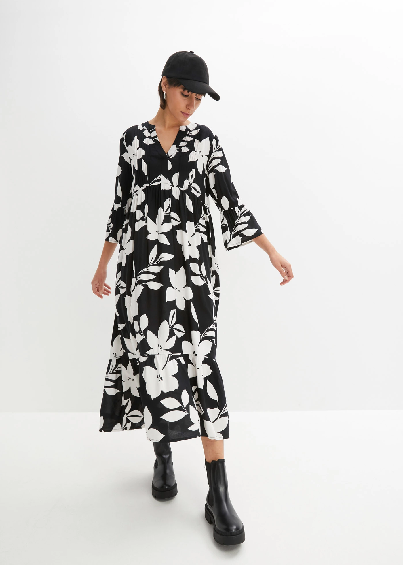Maxi jurk van soepele viscose • zwart-wit gebloemd • bonprix online shop