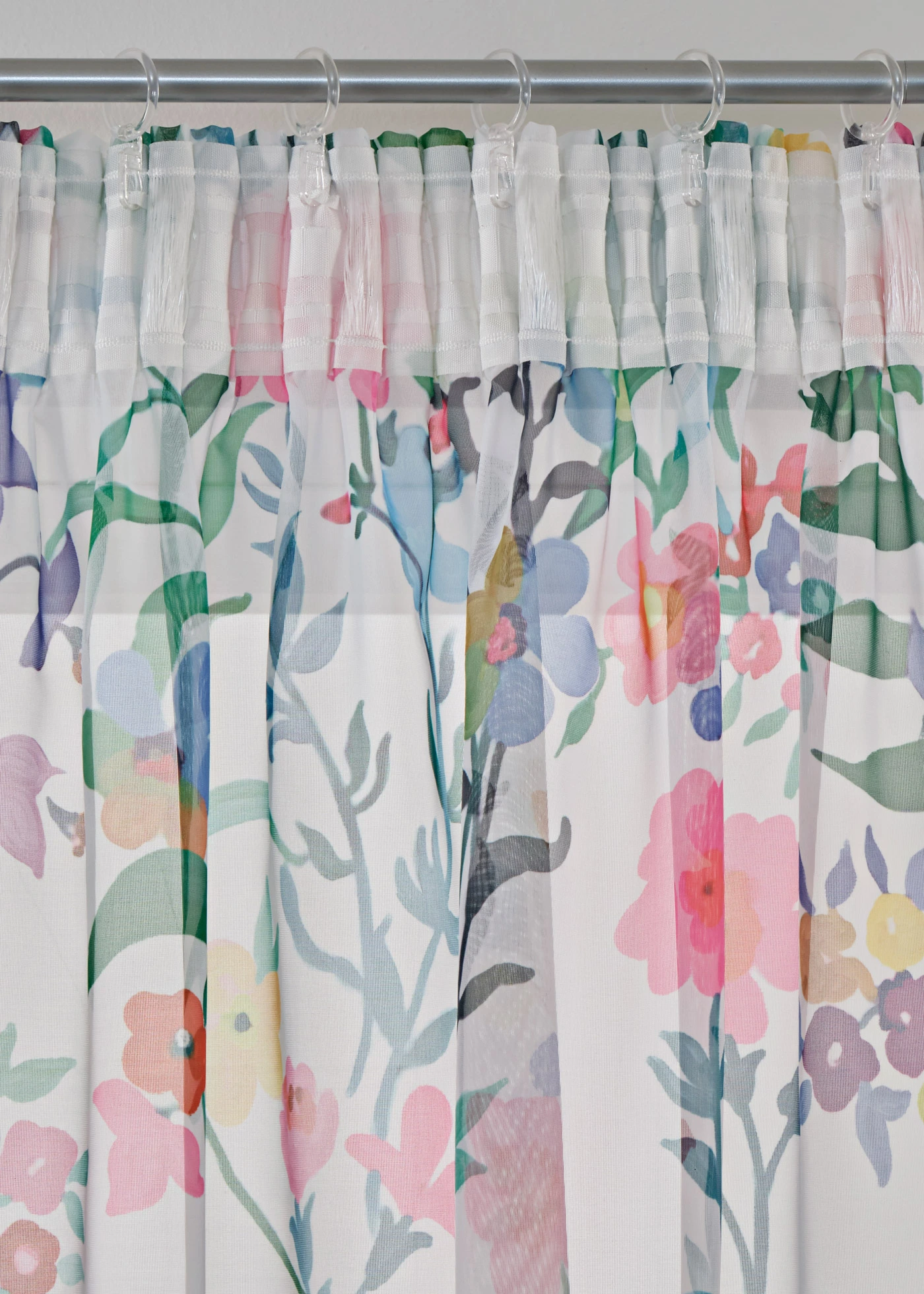 Lot de 2 voilages imprimé floral incl. embrasse • blanc/multicolore • Boutique bonprix