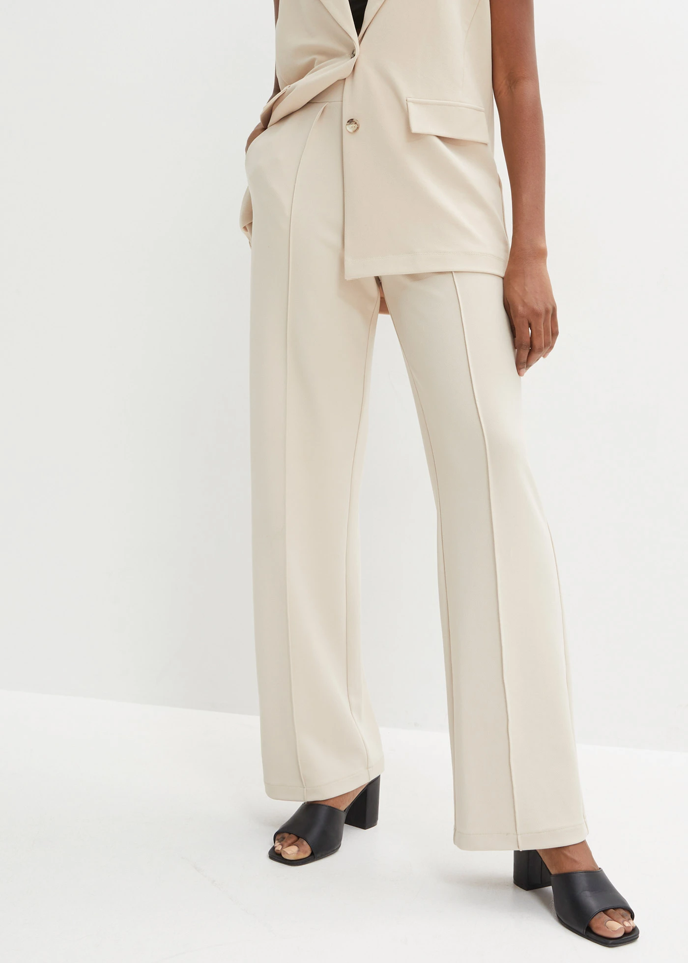 Pantalon élastiqué en interlock épais • sable clair • Boutique bonprix