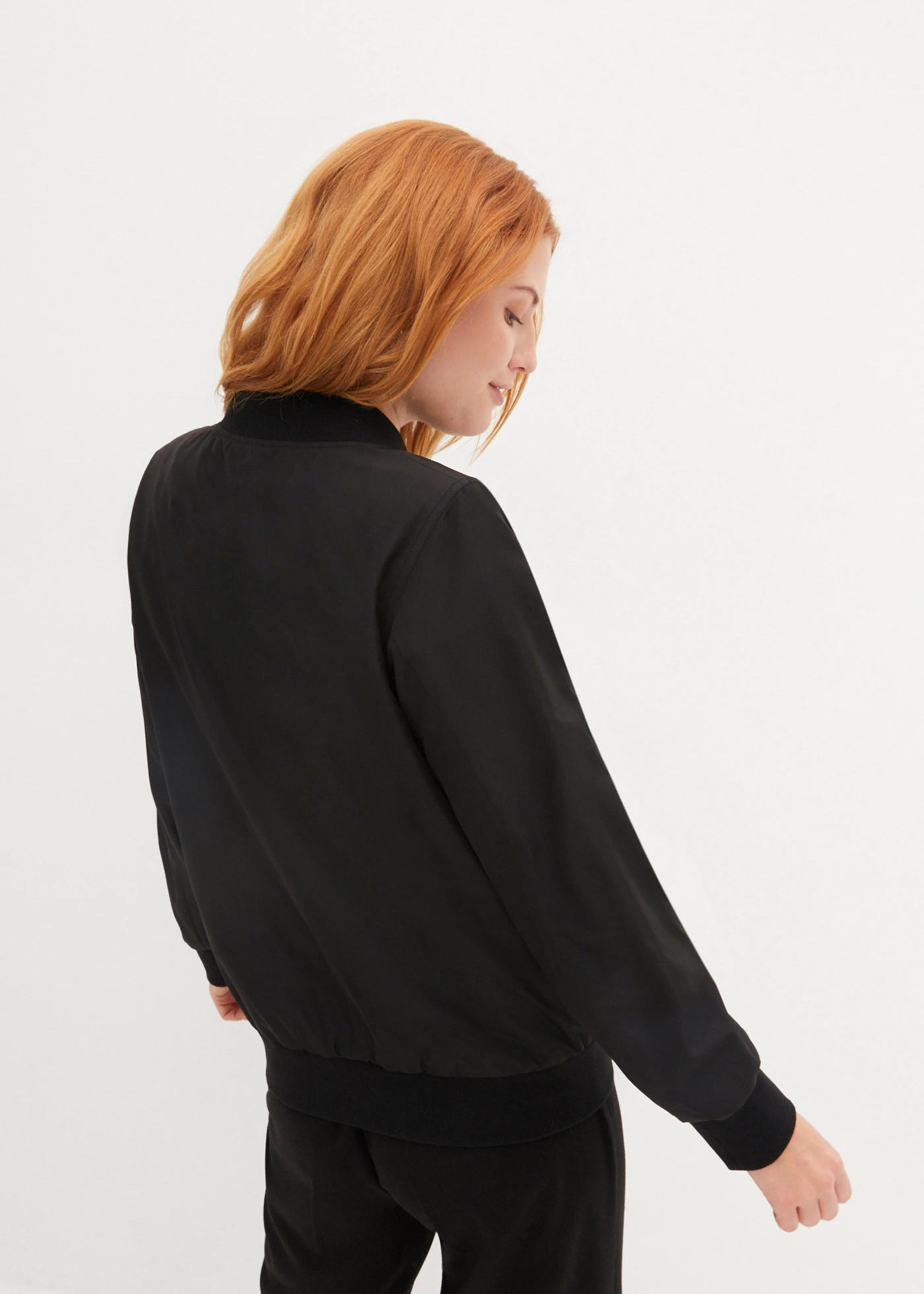 Bomberka oversize • czarny • sklep bonprix