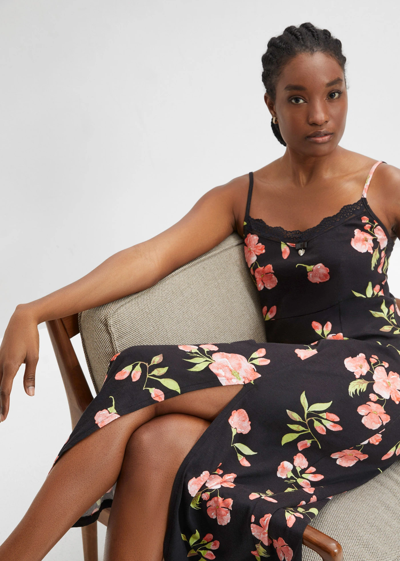 Nuisette longue avec dentelle • noir floral • Boutique bonprix