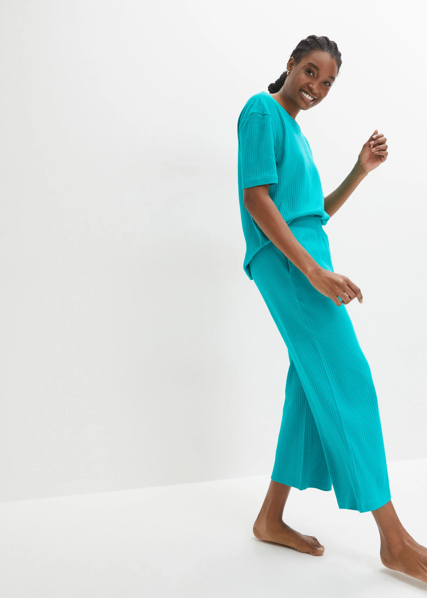 Geribde pyjama met culotte (2-dlg. set) • smaragd • bonprix online shop