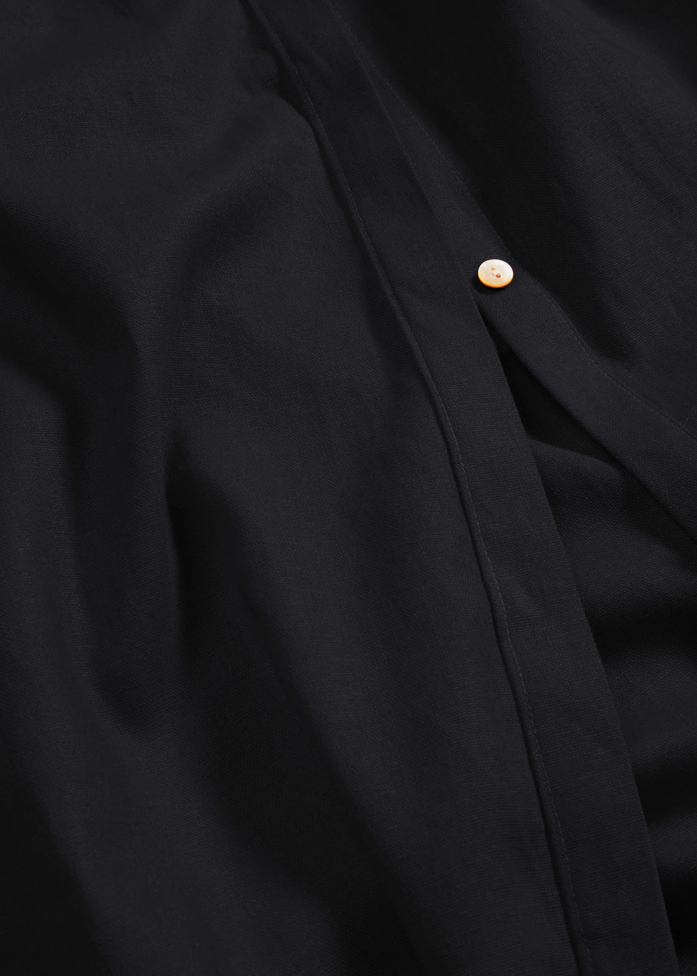 Šaty s kapsami, ze směsi lnu a viskózy • černá • bonprix obchod