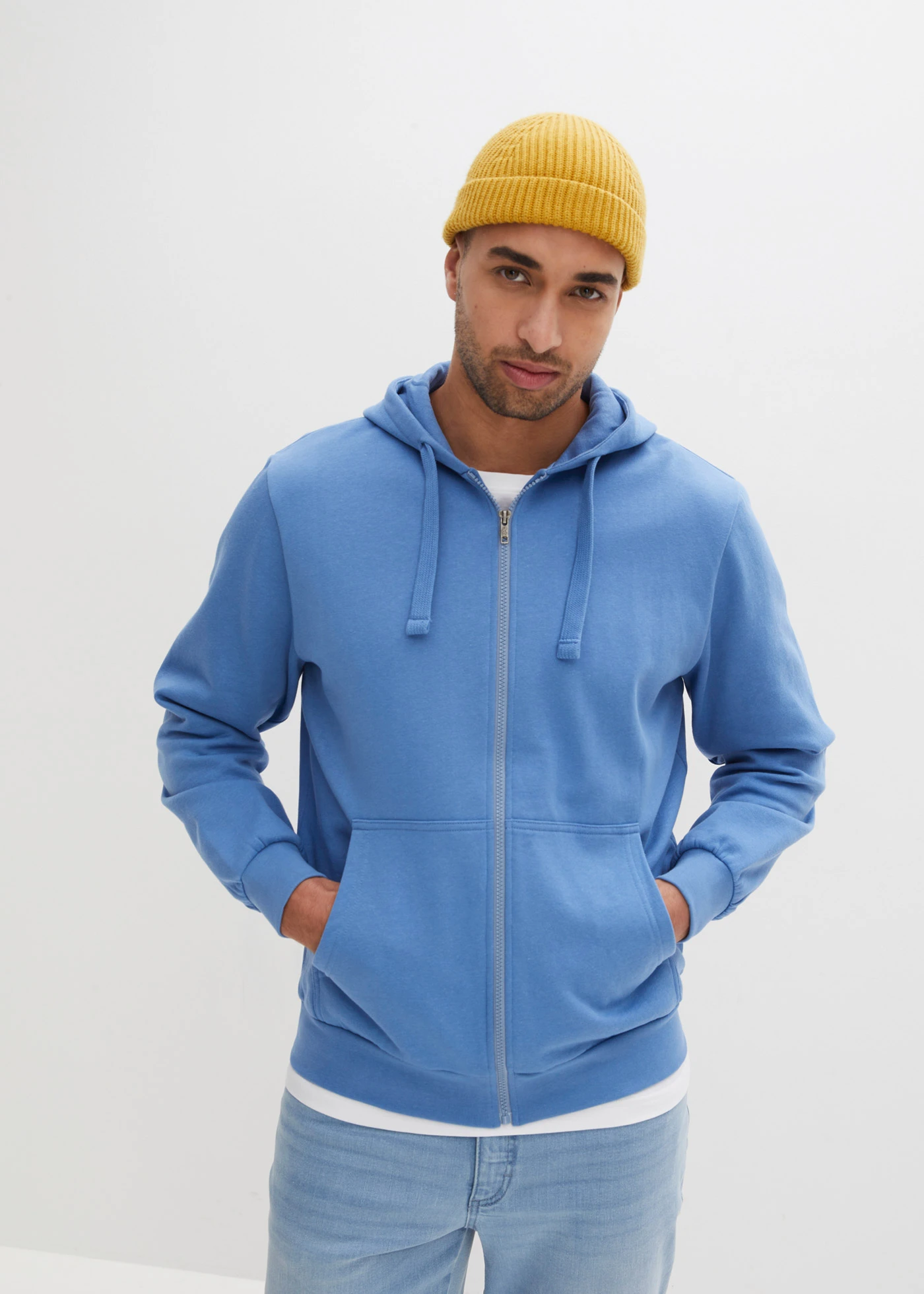 Sweat zippé à capuche, regular • bleu cristal • Boutique bonprix