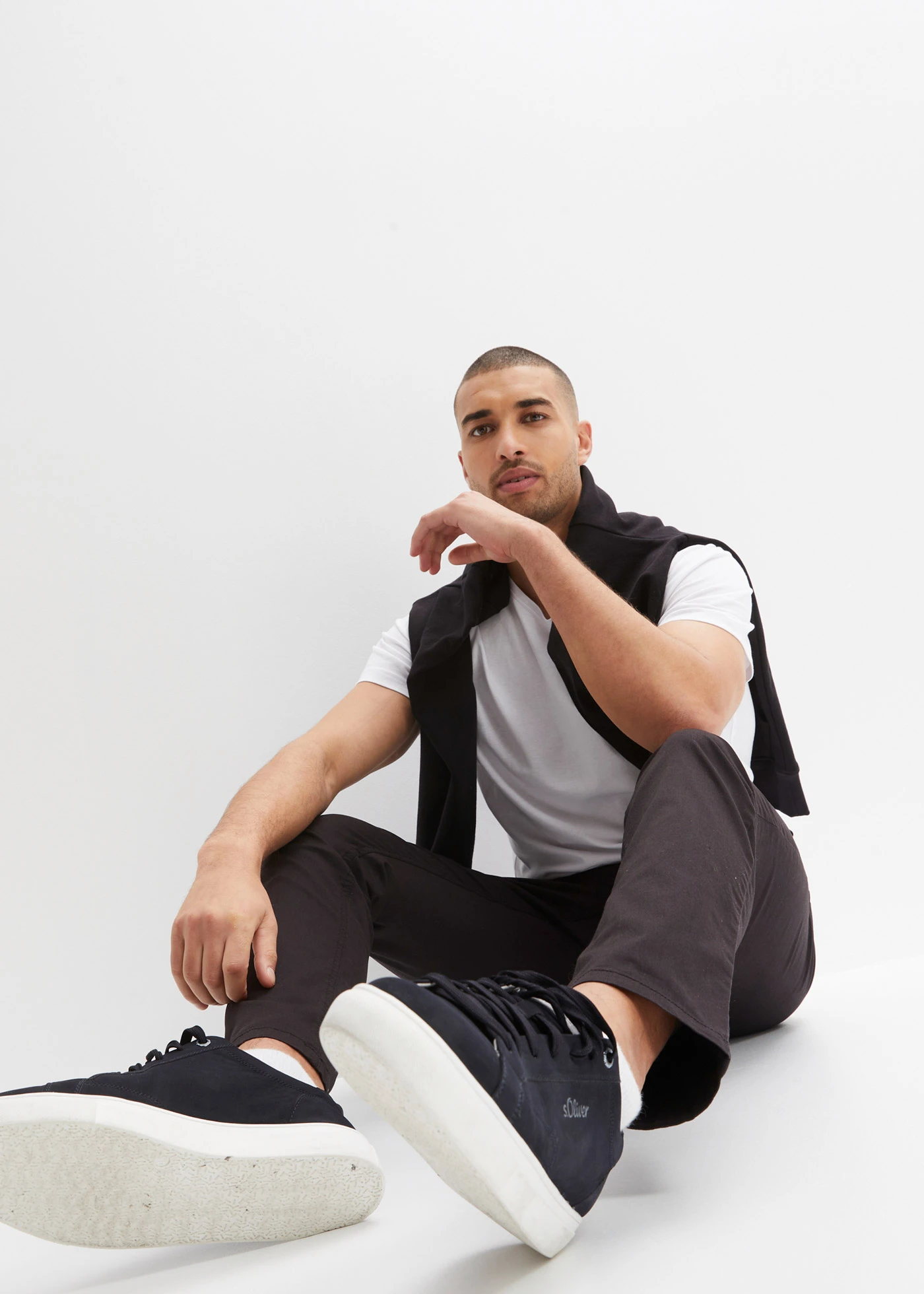 Pantaloni stretch regular fit cu șiret, straight • negru • magazin bonprix