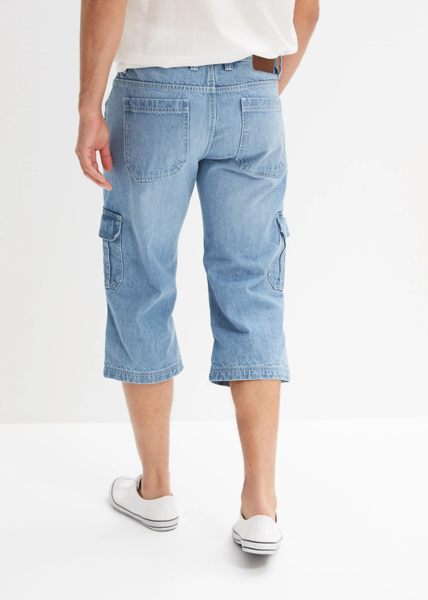 Jeansy bojówki 3/4 regular fit z prostymi nogawkami • jasnoniebieski denim • sklep bonprix