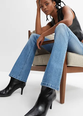 Flared stretch jeans, mid waist • lichtblauw denim • bonprix online shop