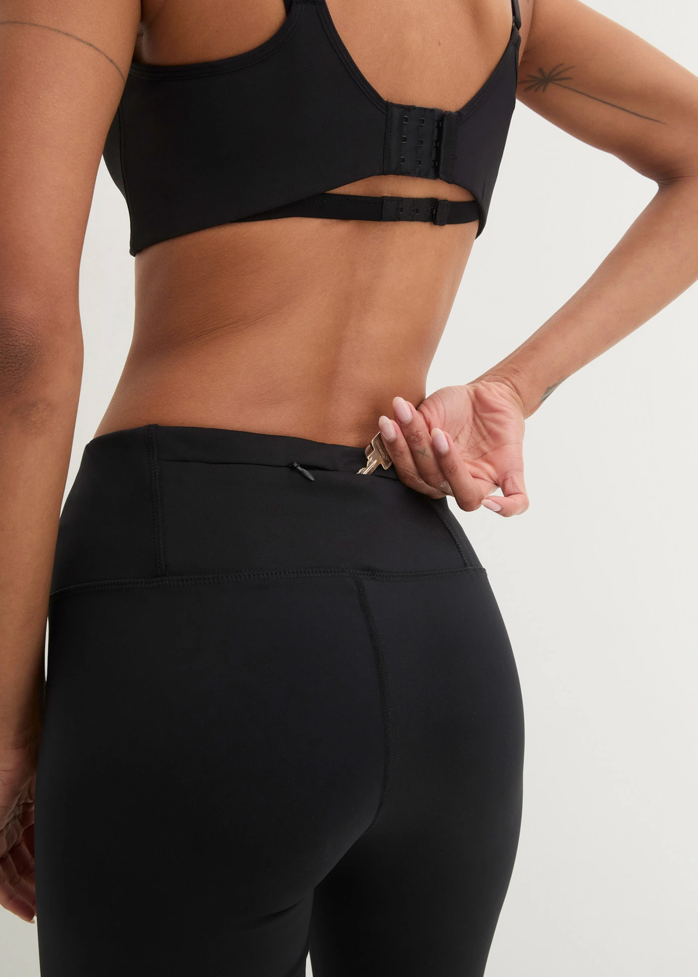 Outdoor legging met Ocean Bound Plastic, bermudalengte • zwart • bonprix online shop