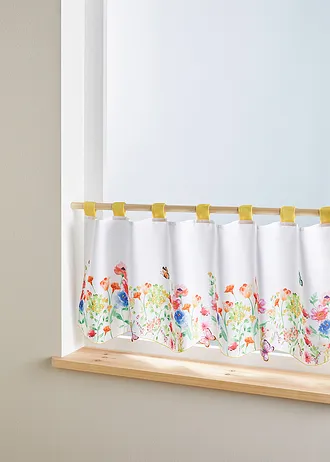 Ablaktábla függöny virágmintázattal